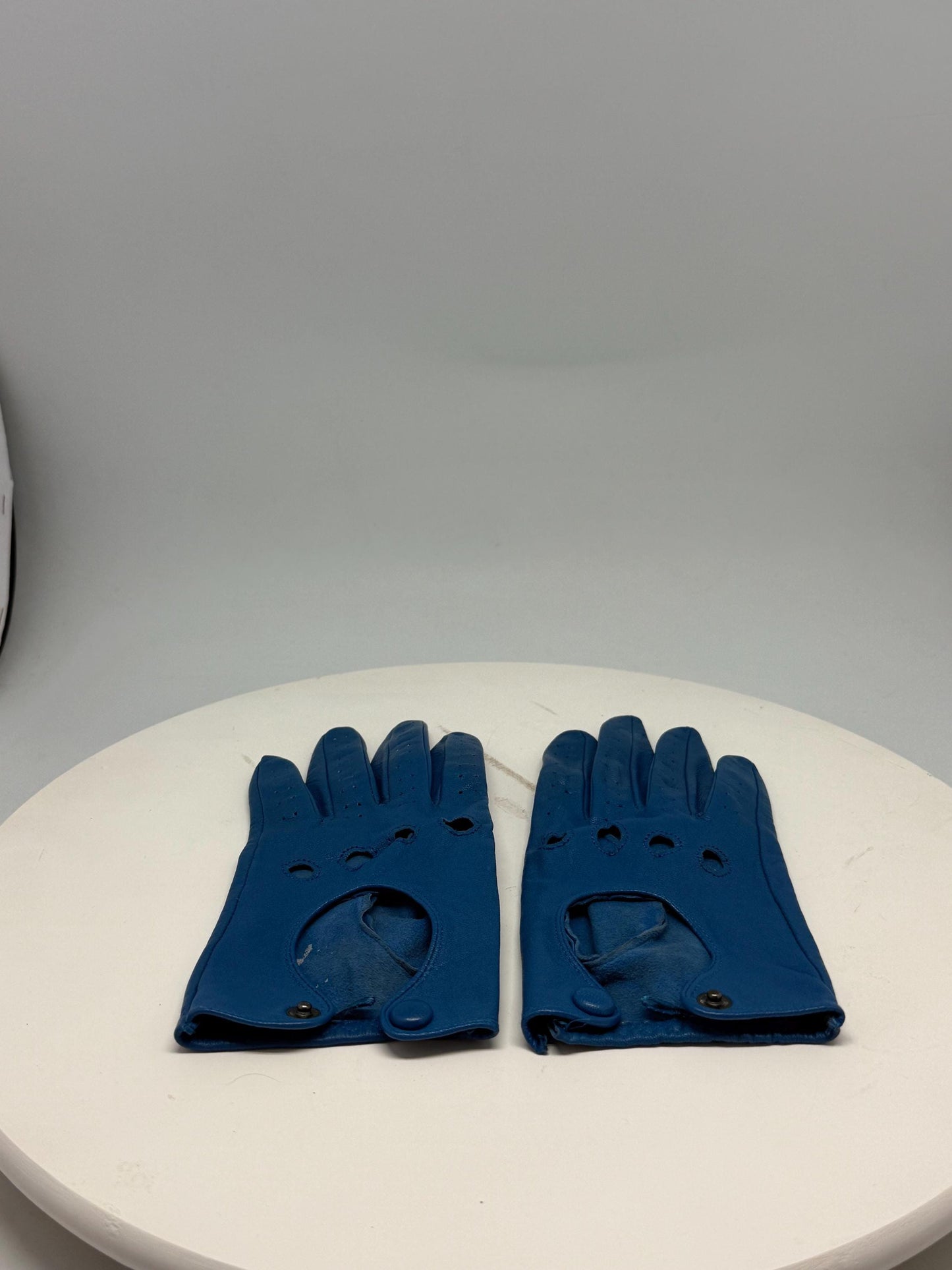 Vintage Blue Leather Driving Gloves — additional view 14