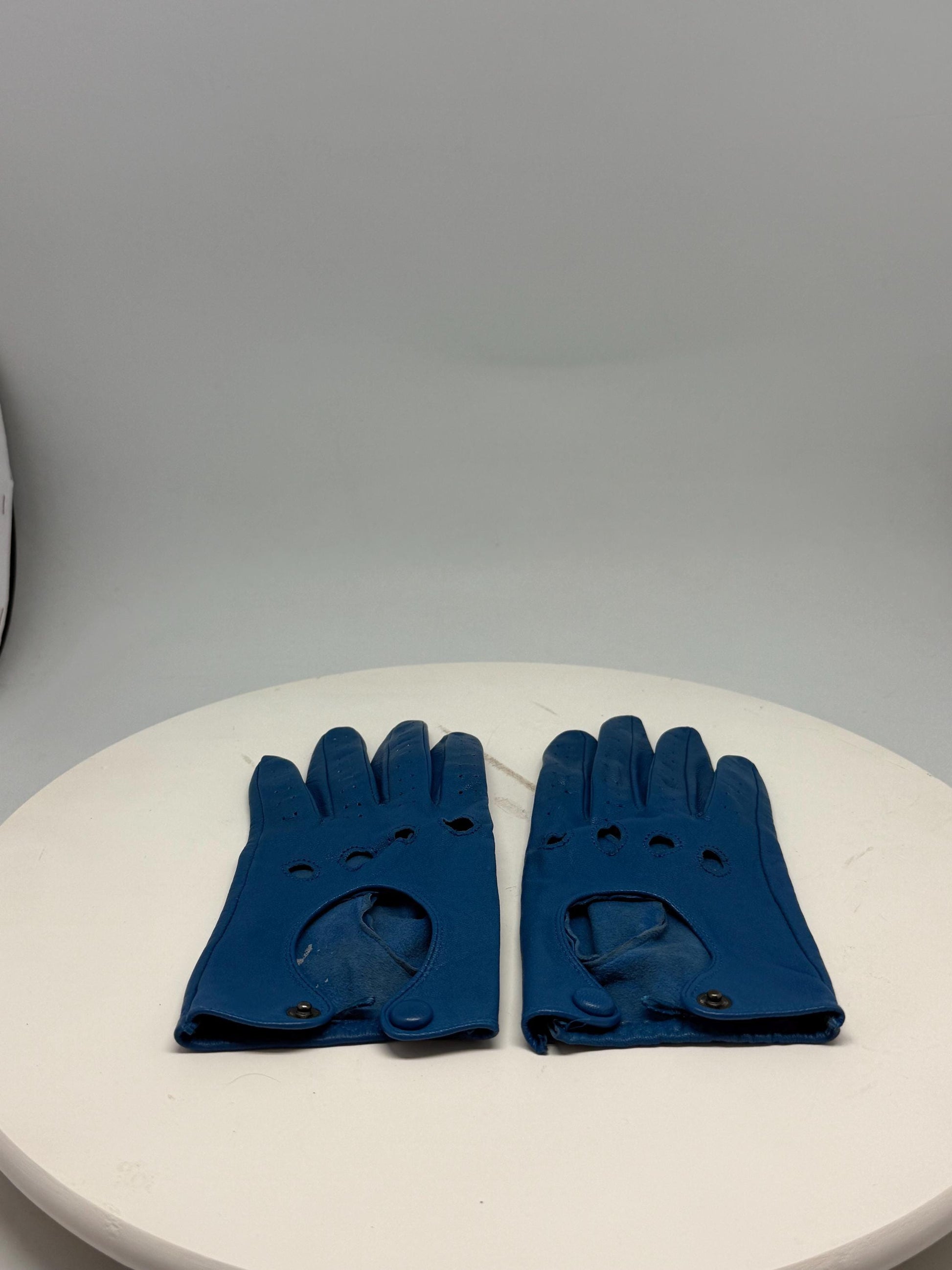 Vintage Blue Leather Driving Gloves — additional view 14