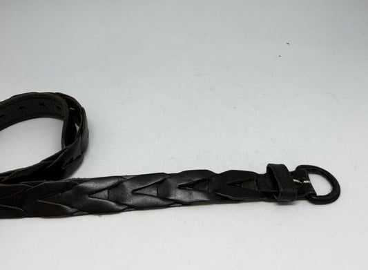 May include: A black braided leather belt with a metal buckle. The belt features a woven design and is suitable for various outfits. The belt's total length is approximately 102 cm.