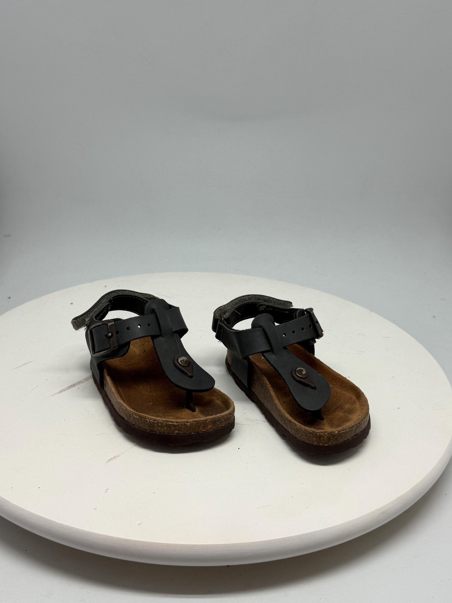 Vintage Black Leather Toddler Sandals — detail