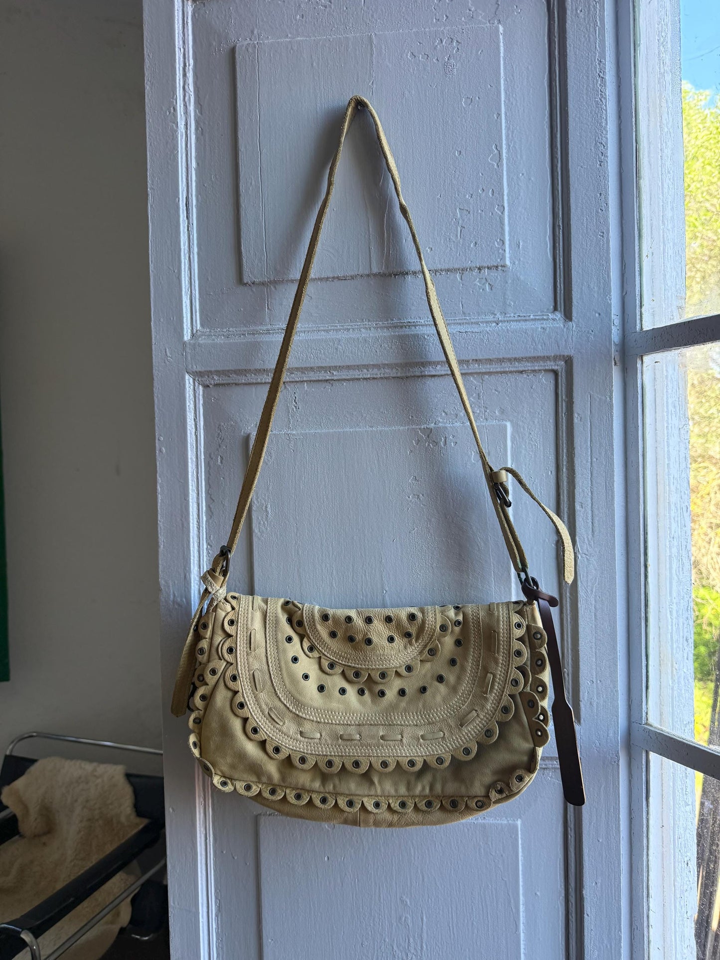 Beige Scalloped Leather Shoulder Bag — back view