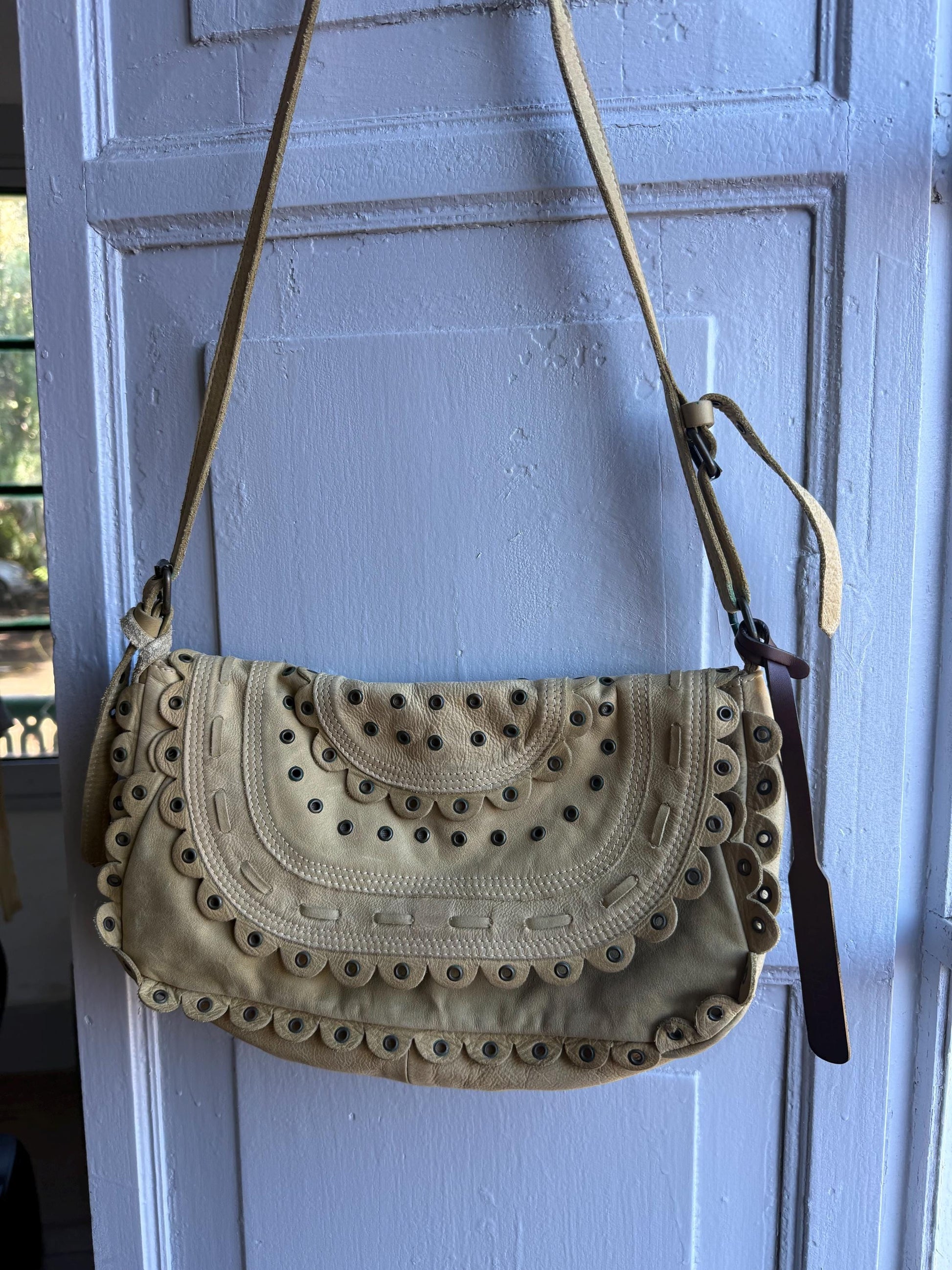 Beige Scalloped Leather Shoulder Bag — additional view 6
