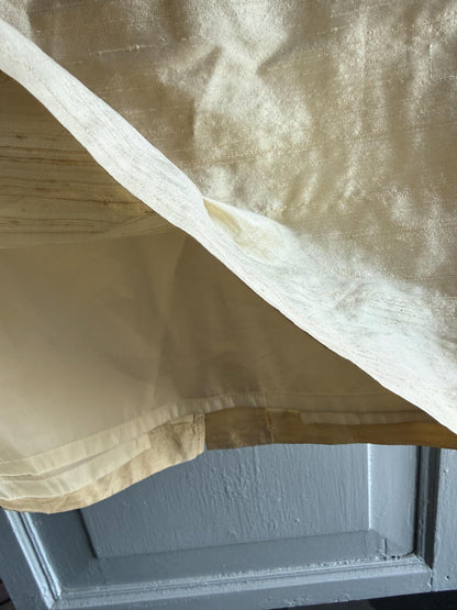Vintage Burberry Silk Champagne Pencil Skirt — additional view 13