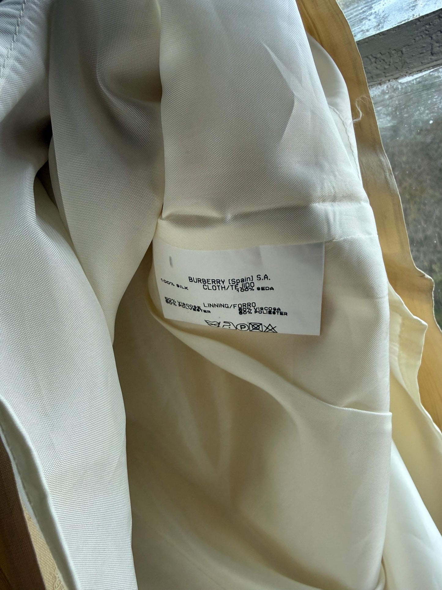 Vintage Burberry Silk Champagne Pencil Skirt — additional view 14