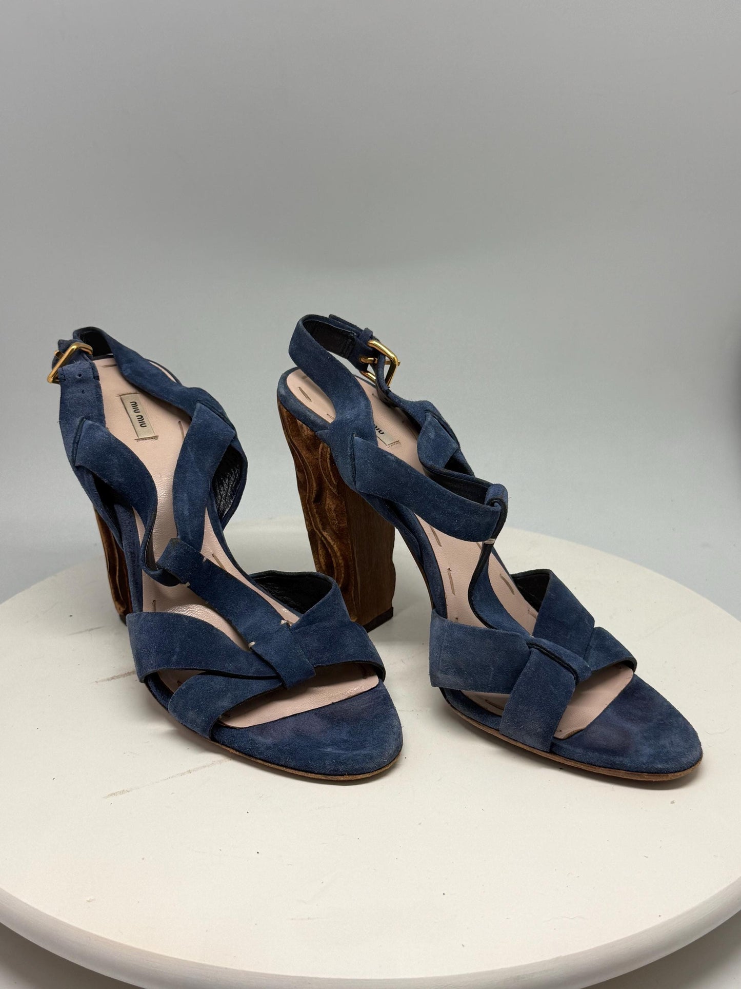 Vintage Miu Miu blue suede high heels, wooden heel, open toe,