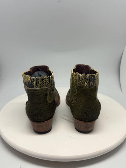 Green Leather Ankle Boots With Snake Texture — additional view 5