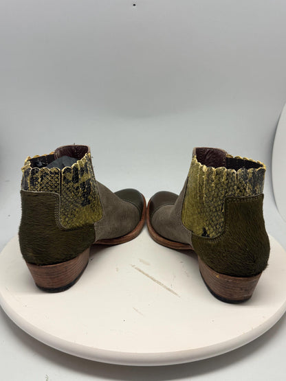 Green Leather Ankle Boots With Snake Texture — additional view 6