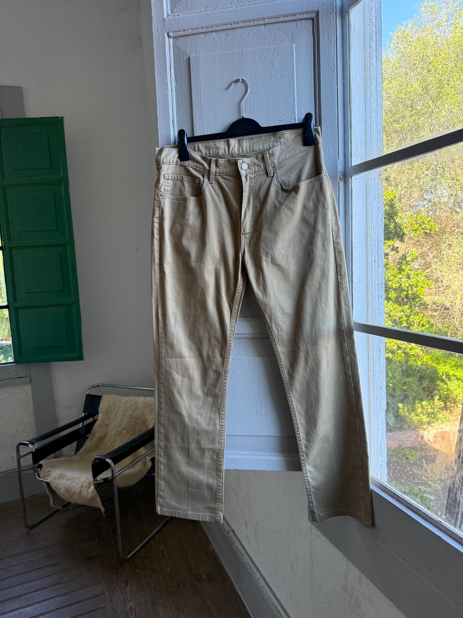 90s Levi’s White Tab Straight Leg Pants — additional view 7
