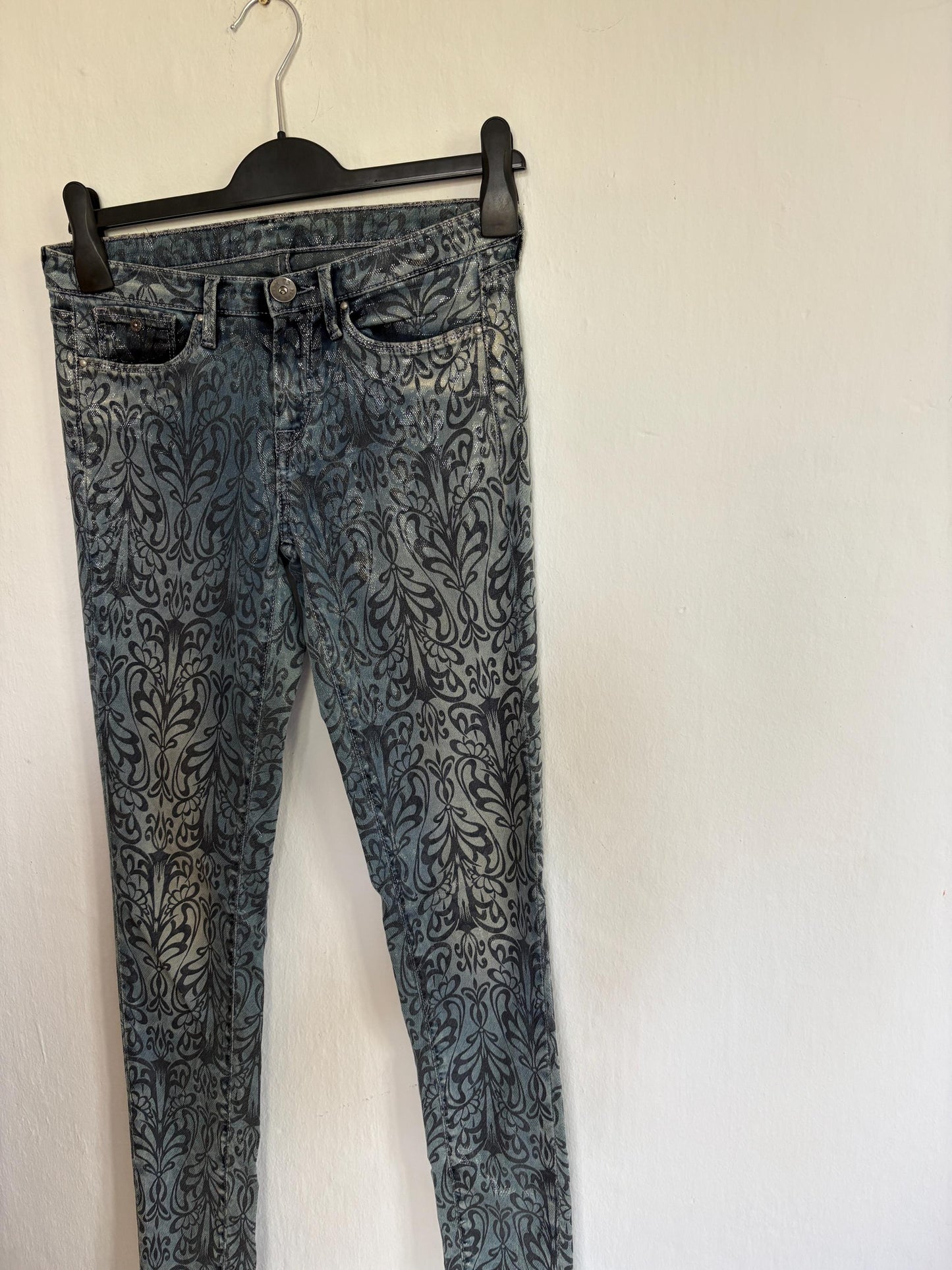 Blue Floral Skinny Jeans - Retro 90s Style — additional view 9