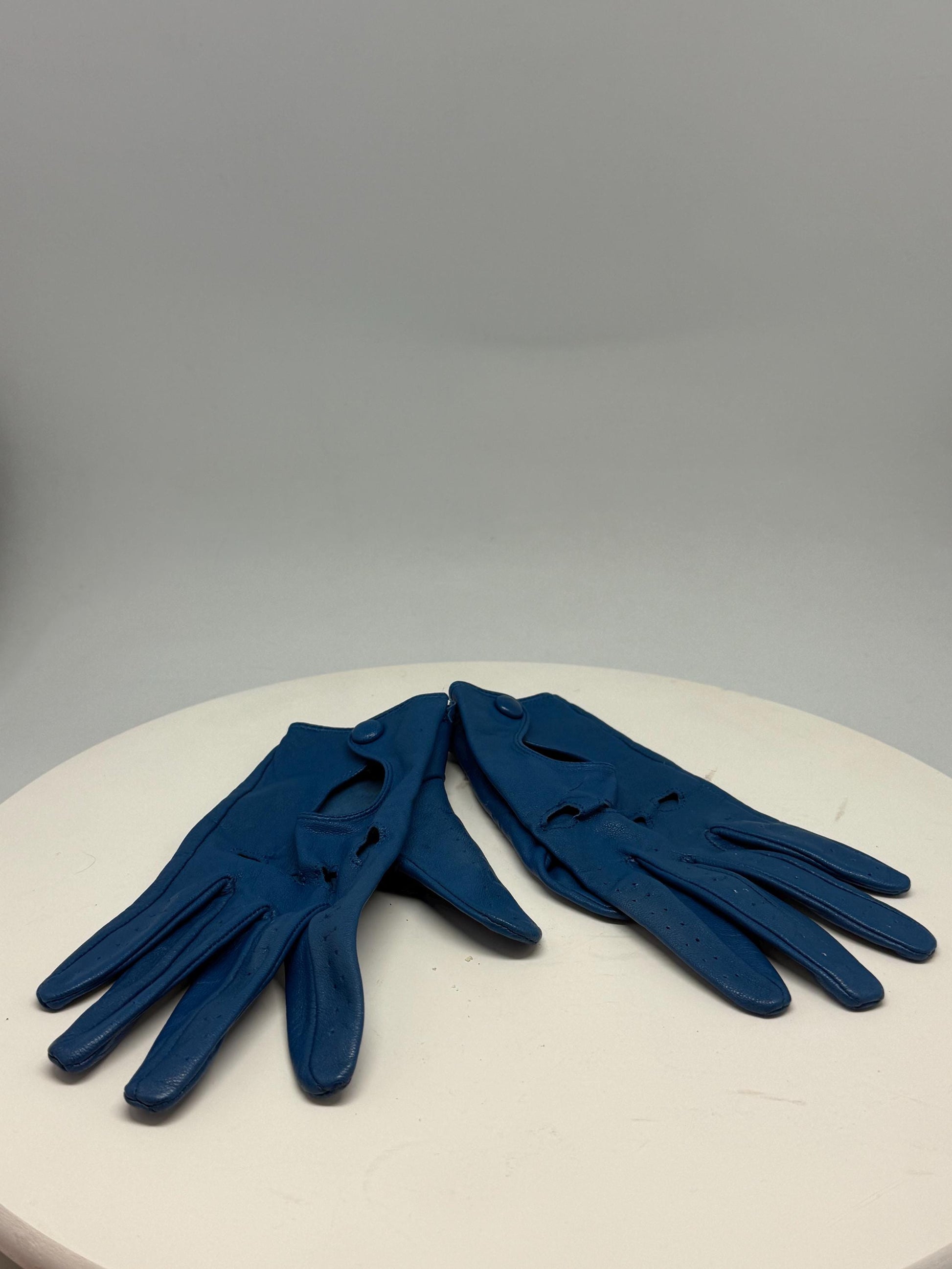 Vintage Blue Leather Driving Gloves — additional view 7