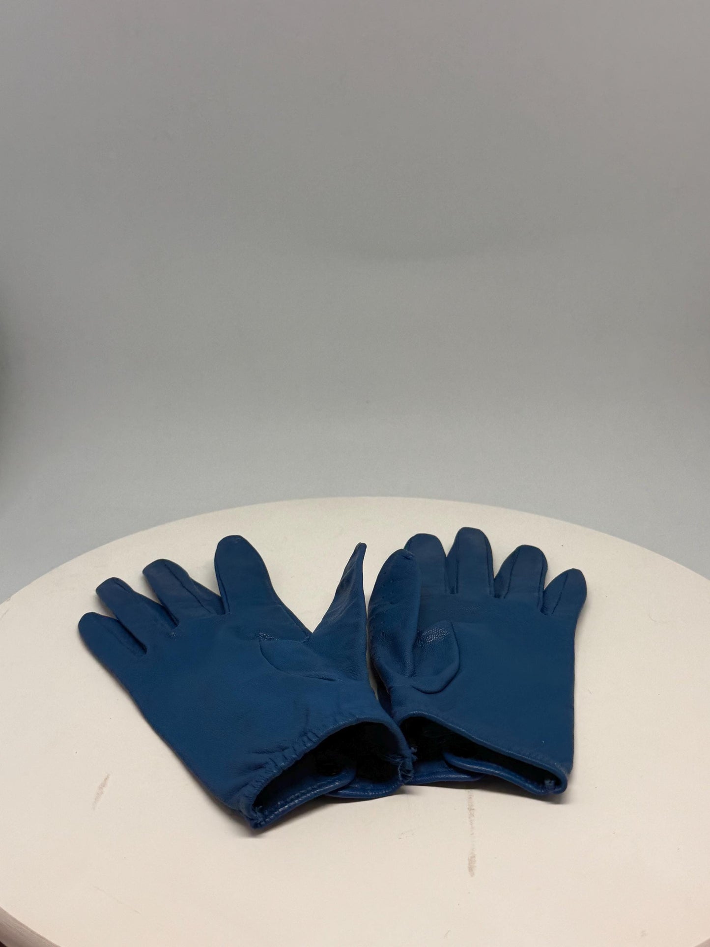 Vintage Blue Leather Driving Gloves — additional view 11
