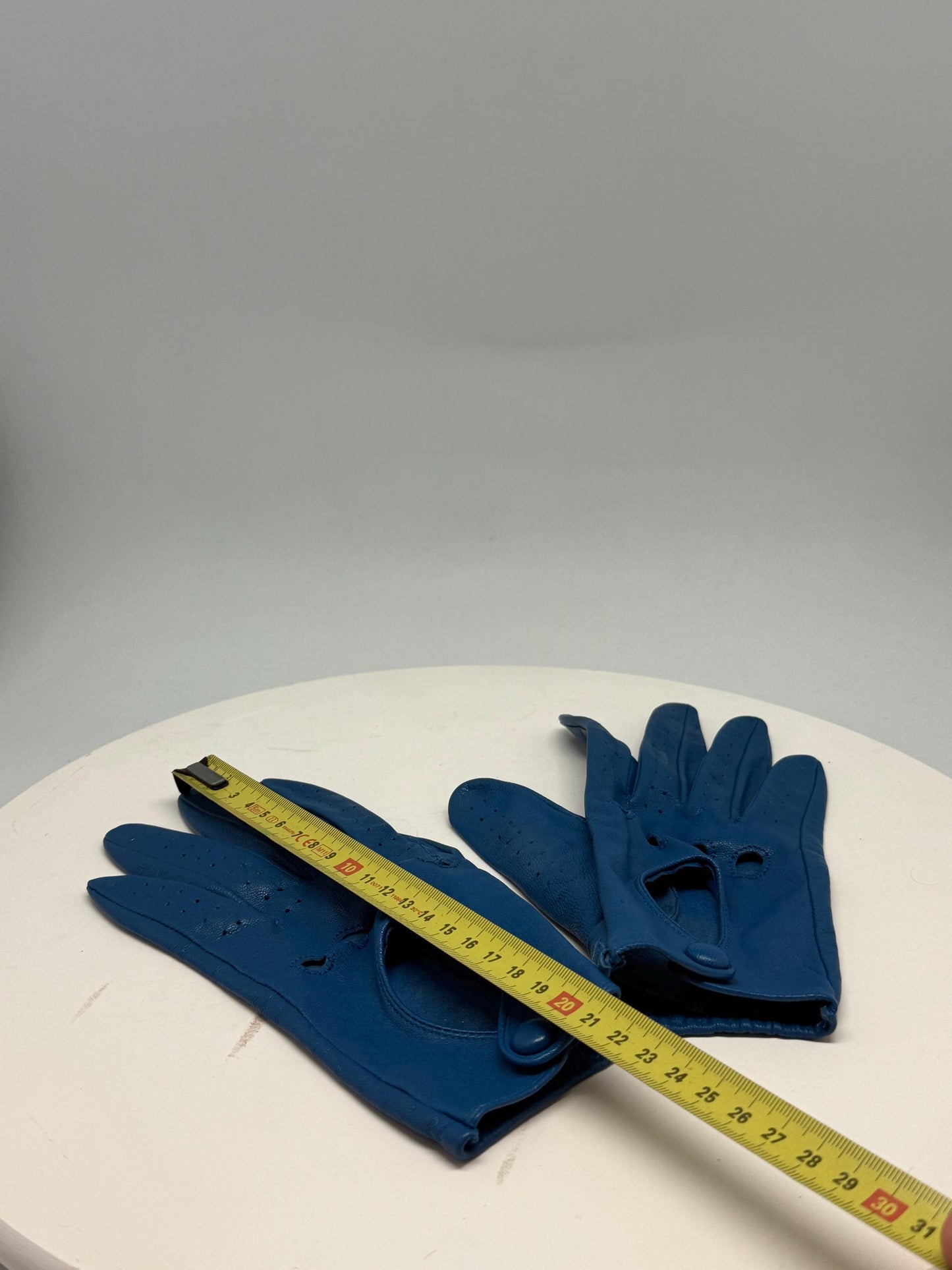 Vintage Blue Leather Driving Gloves — additional view 9