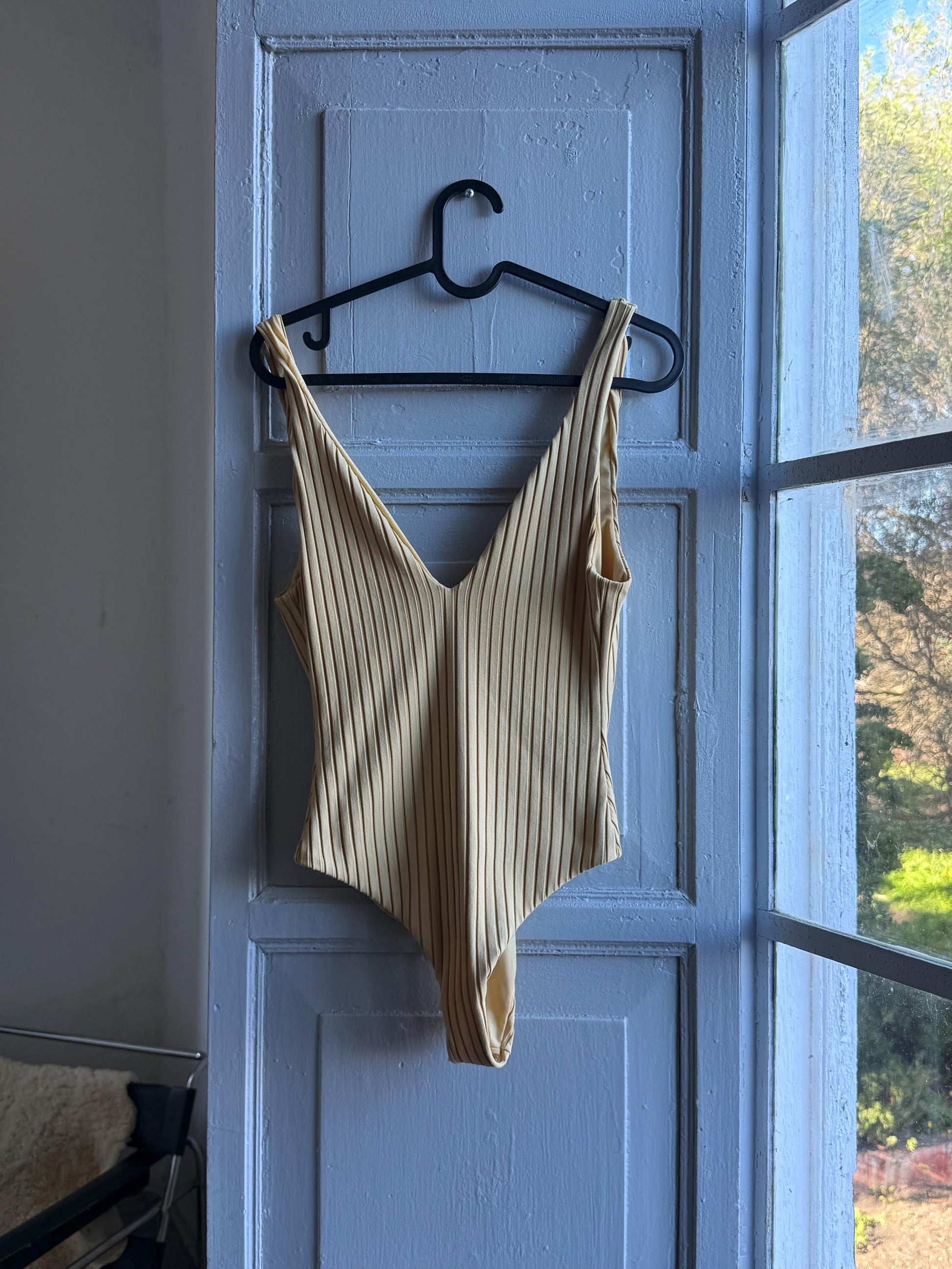Vintage Beige Deep V Bodysuit With Open Back — detail