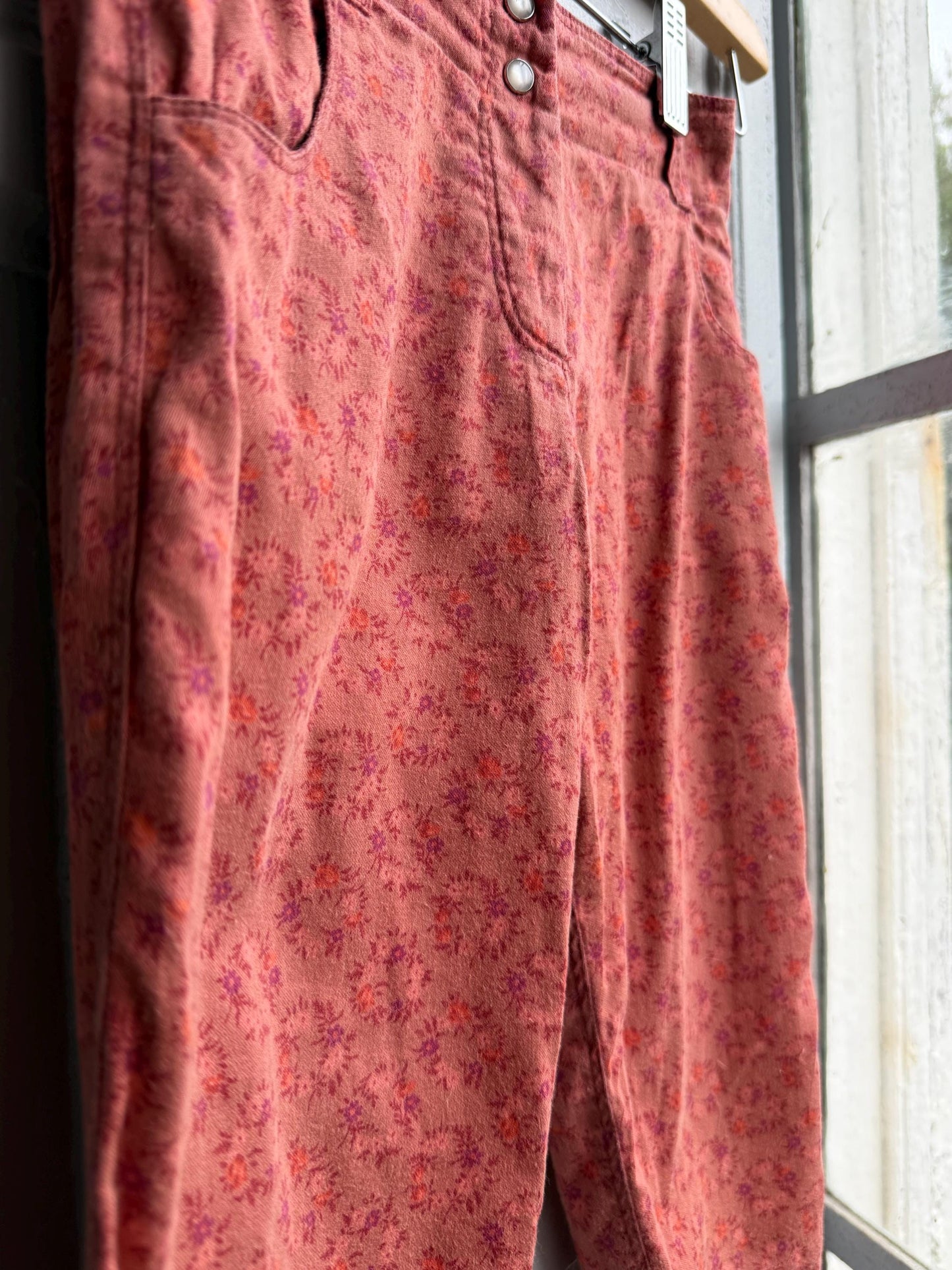 Etoile Isabel Marant Floral Pants For Girls — fabric close-up