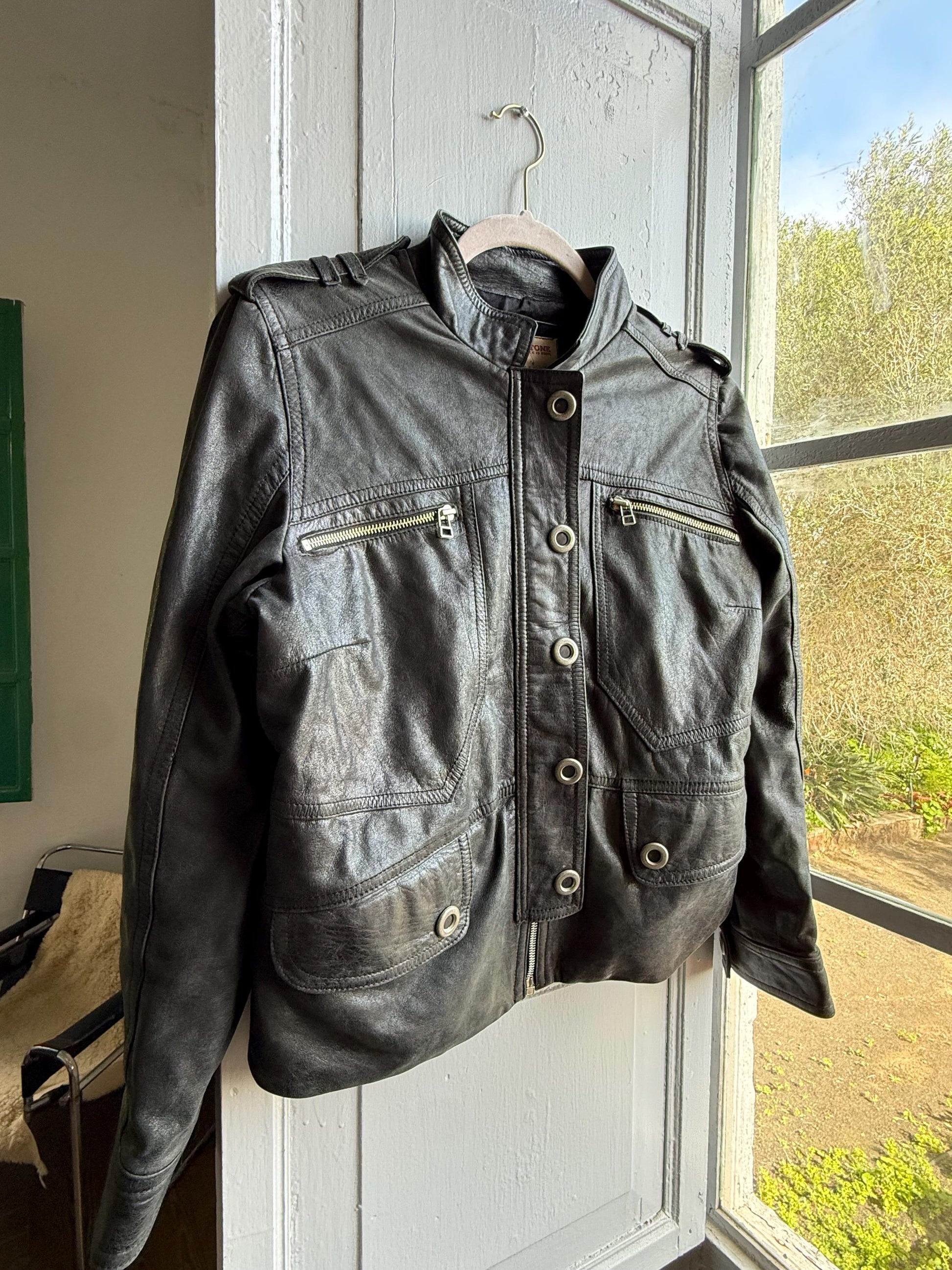 Vintage Black Leather Biker Jacket for Women — additional view 15