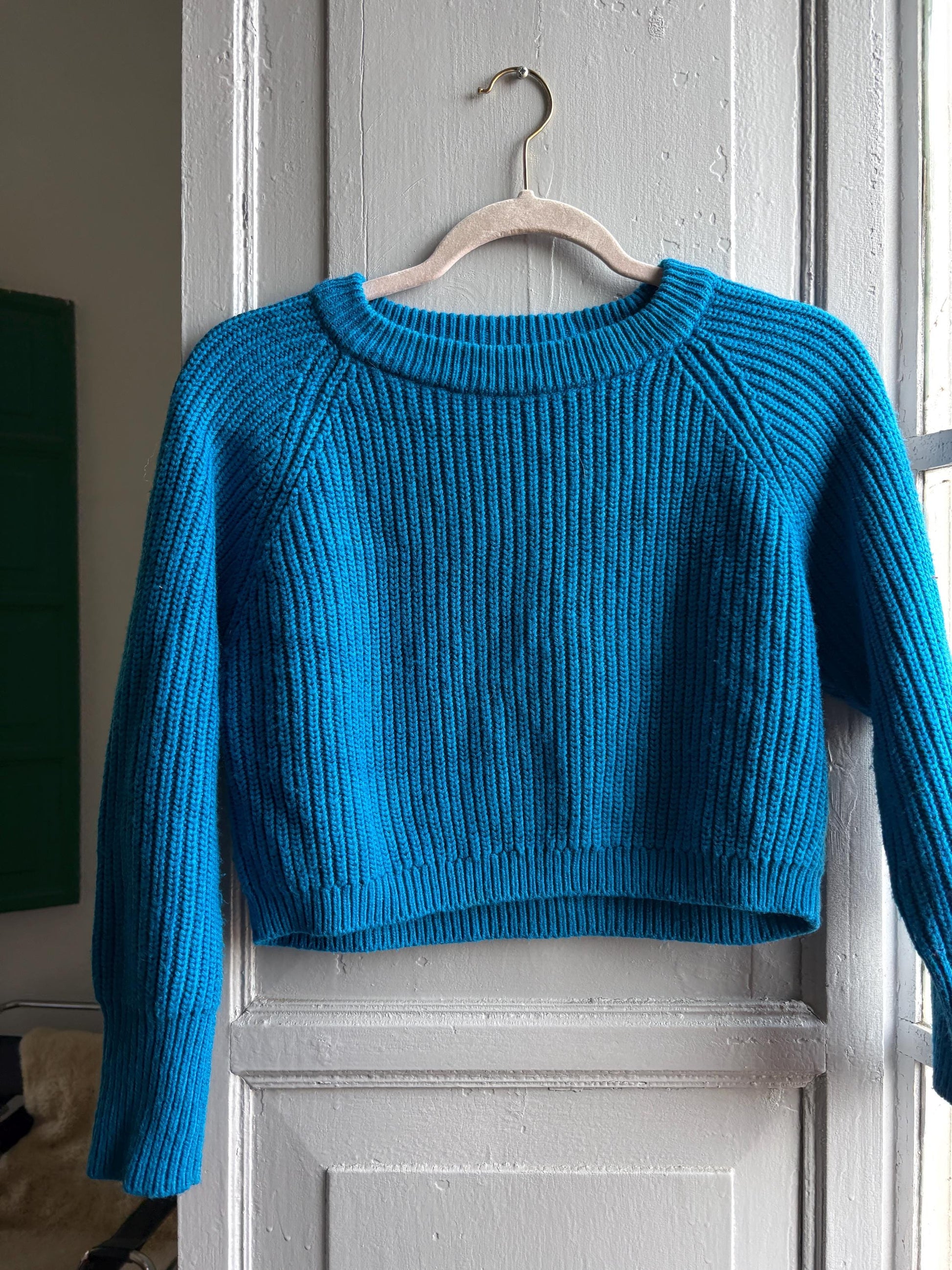 Vibrant Blue Cropped Ribbed Knit Jumper — additional view 5