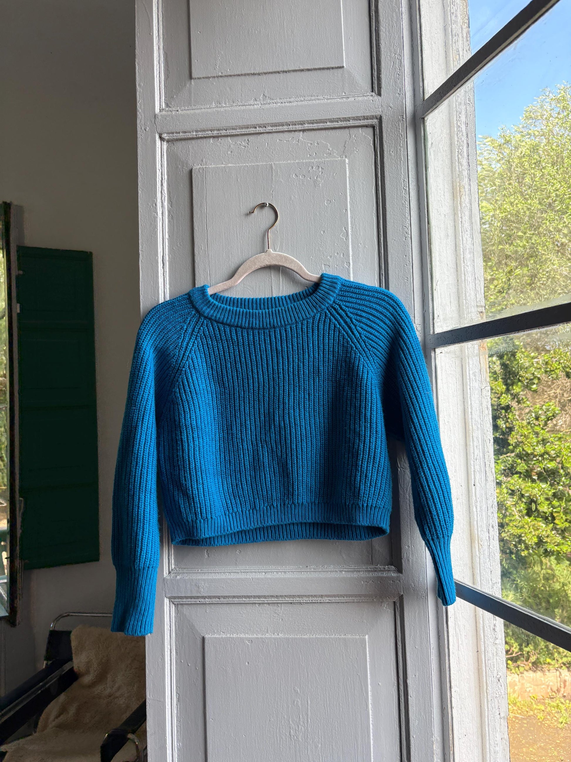 Vibrant Blue Cropped Ribbed Knit Jumper — additional view 8