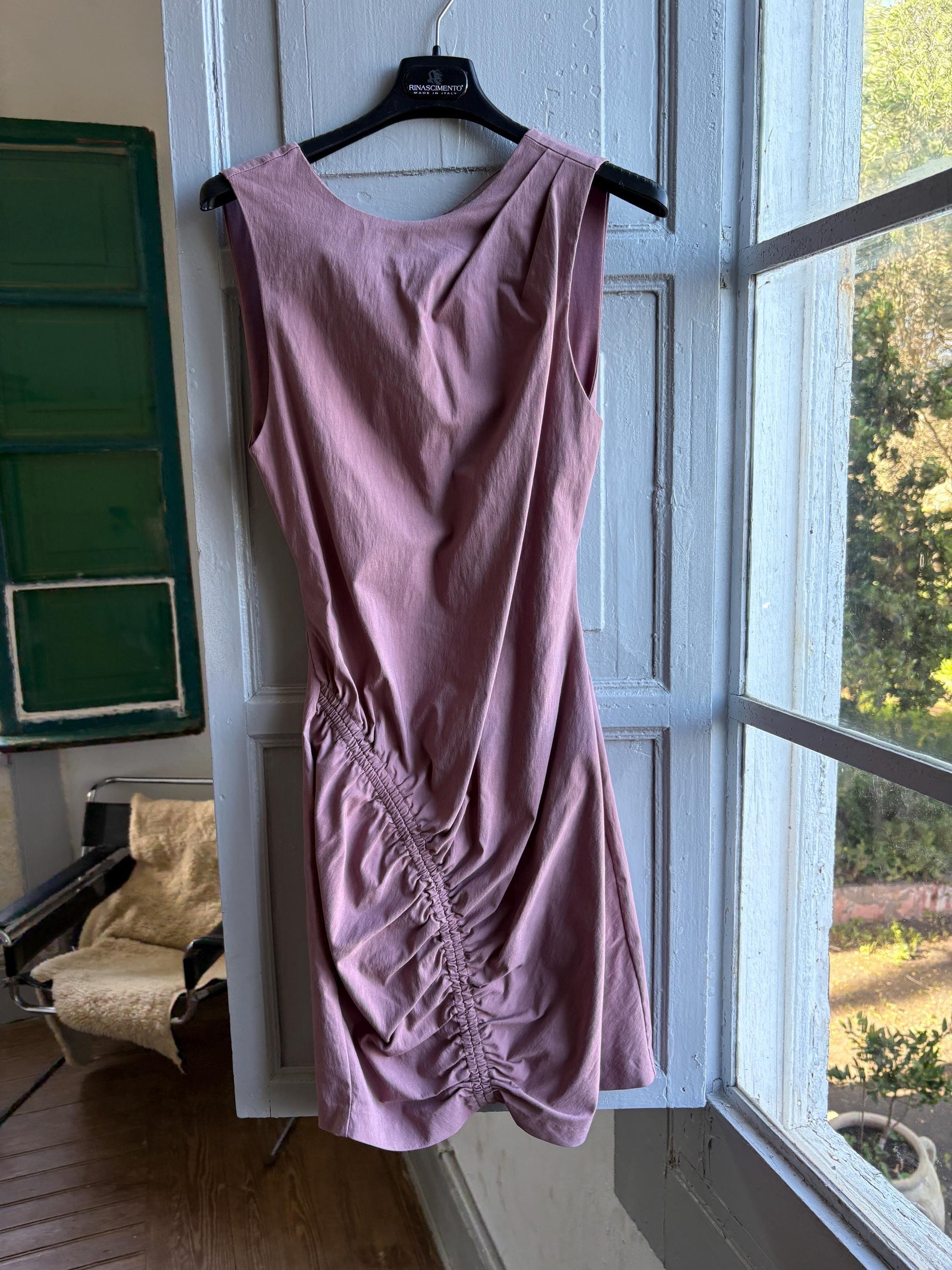 Dusty pink dress with deep open back, Sexy hourglass figure mini.