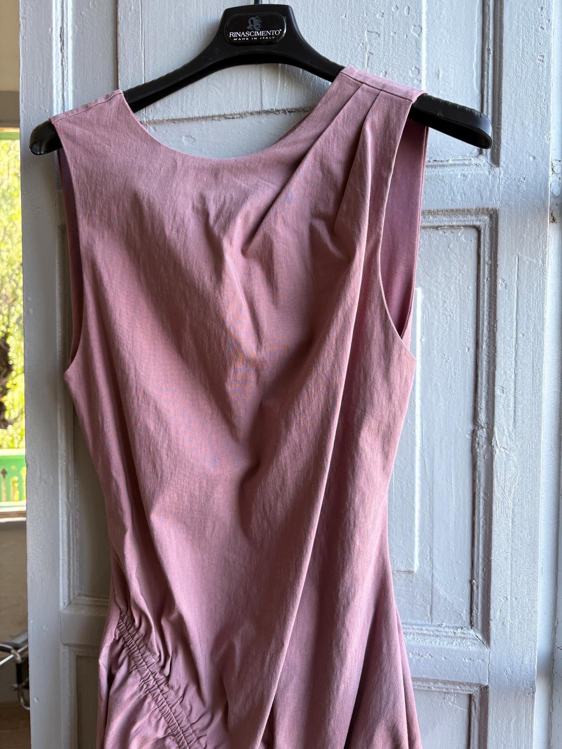Dusty pink dress with deep open back, Sexy hourglass figure mini.