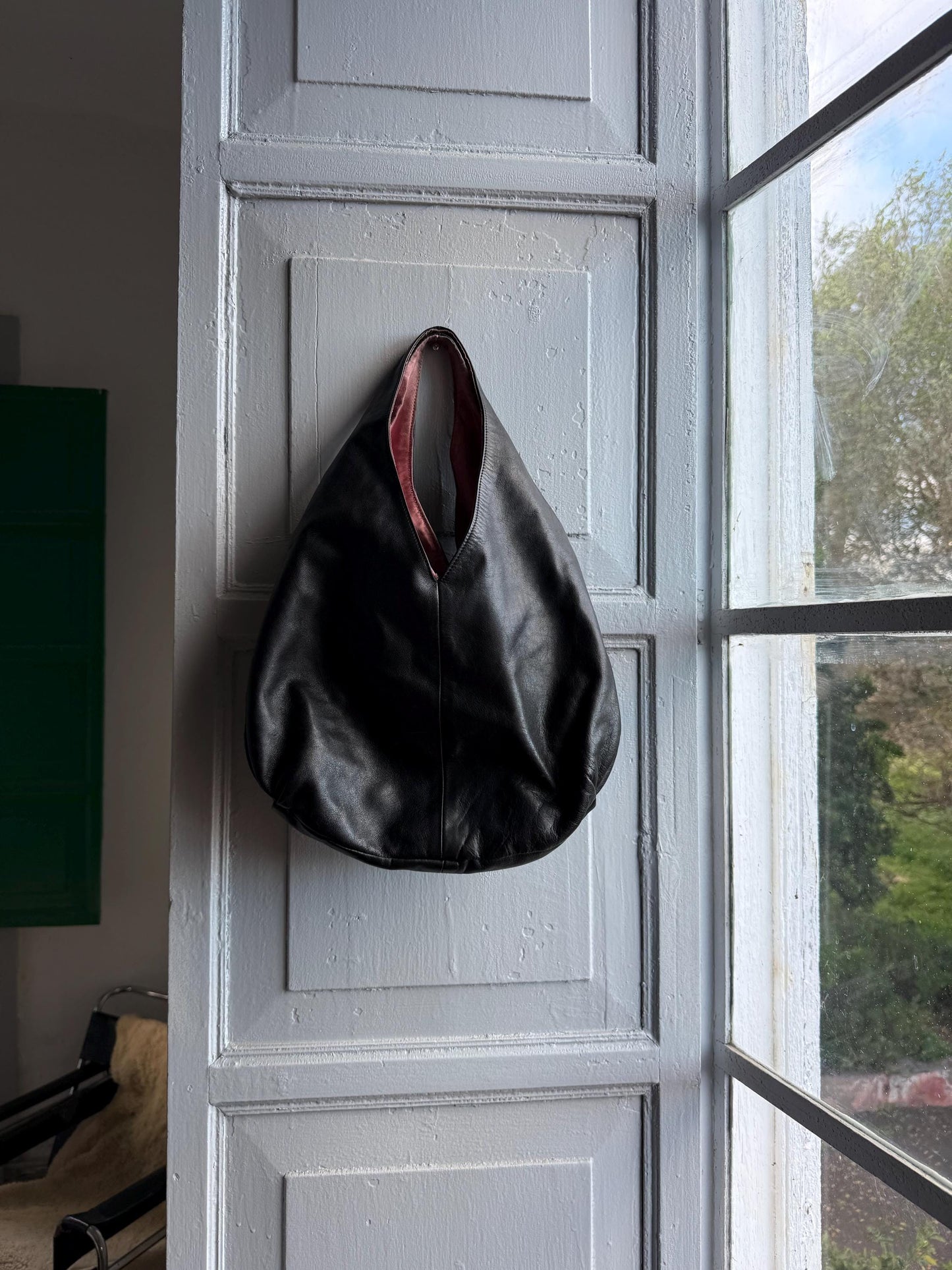 Gianni Chiarini Vintage Black Leather Bag — fabric close-up