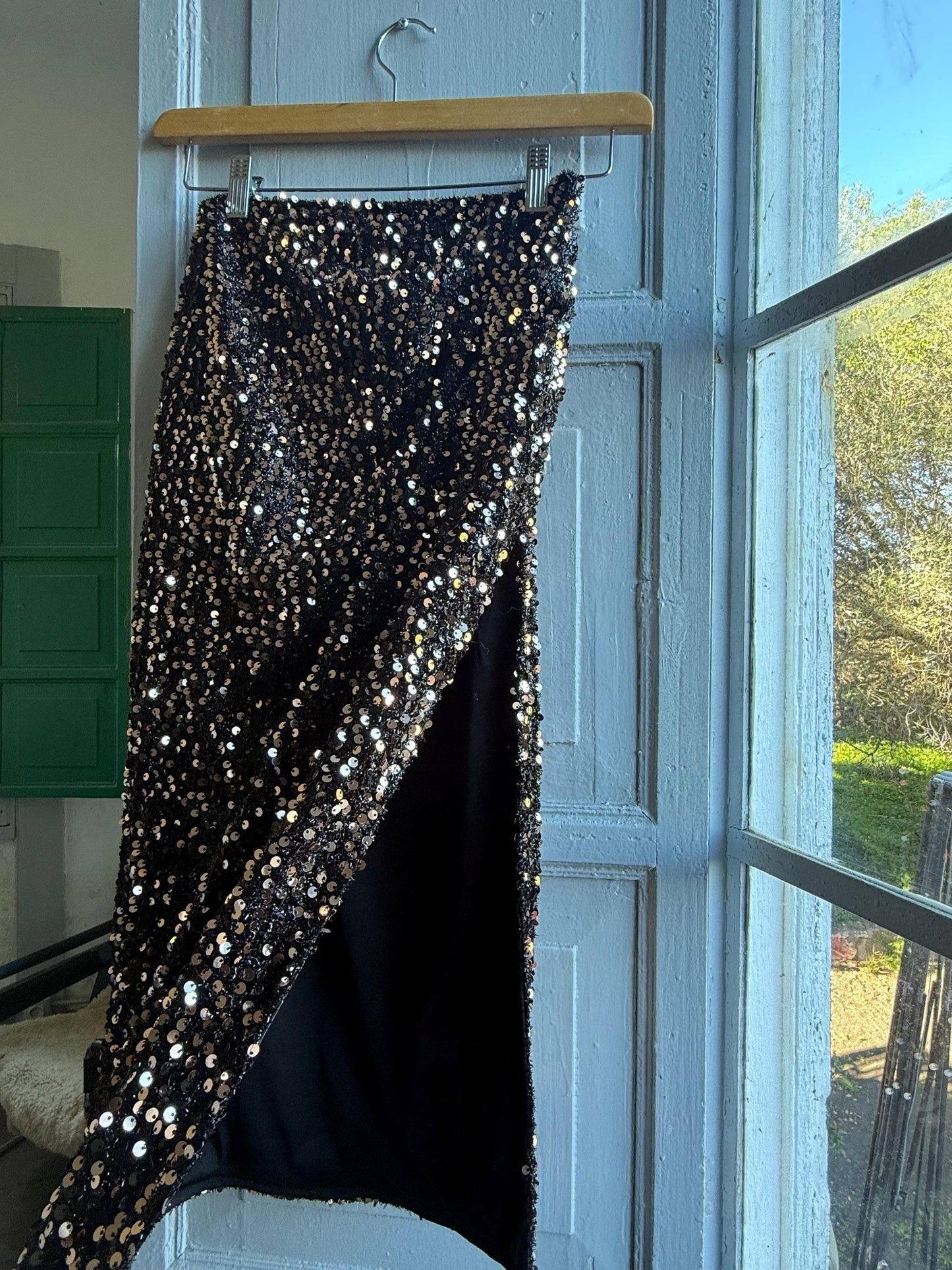 Black sequin skirt with long side slit, New years eve sparkly outfit, holiday party, size XXS