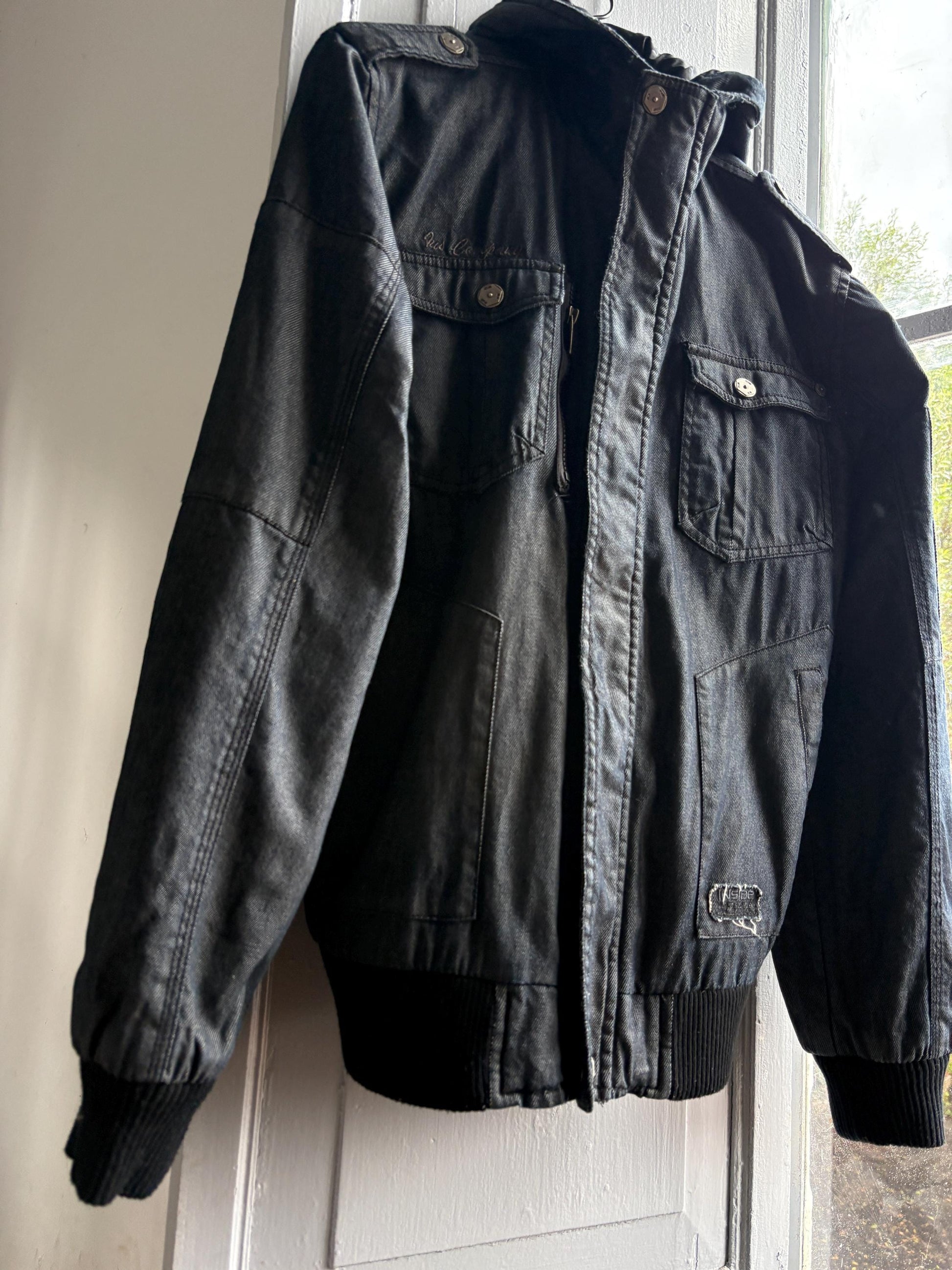 Dark Grey Hooded Men's Jacket — detail