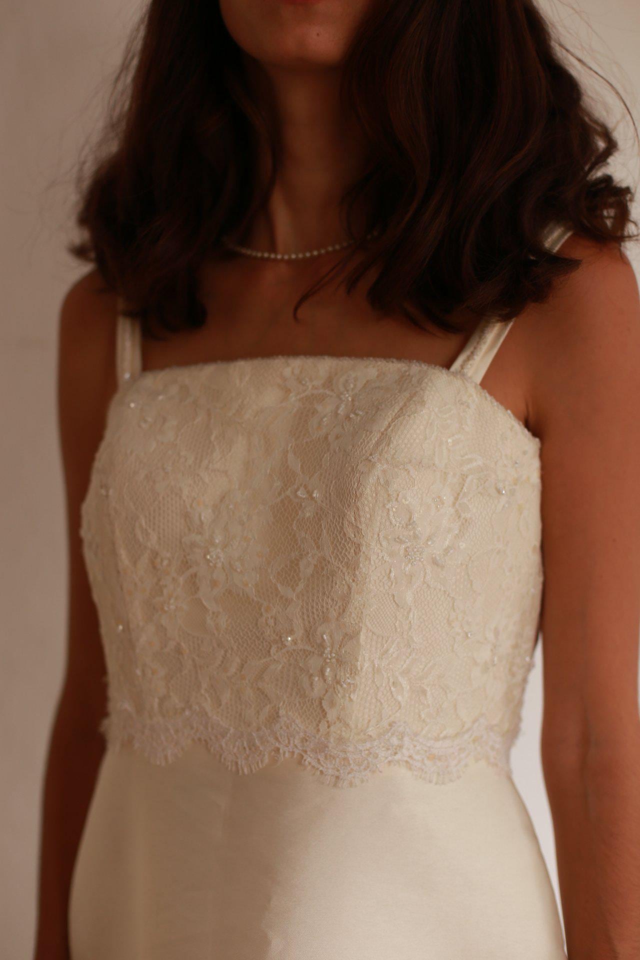 Lace Satin Vintage St. Patrick Wedding Dress — additional view 9