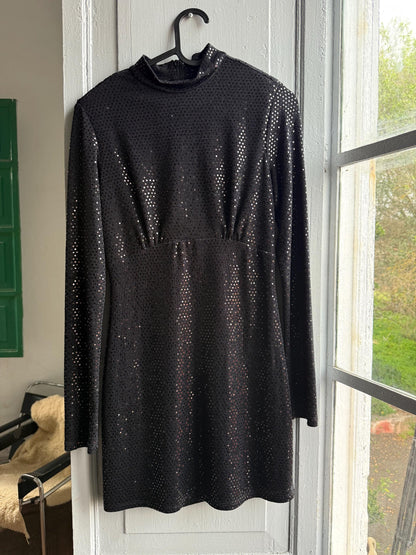 Simple black sparkly mini dress, fitted silhouette, New years eve outfit, Date night out, XXS