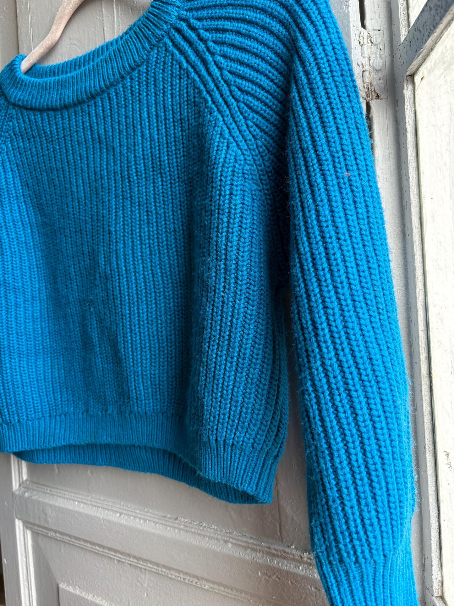 Vibrant Blue Cropped Ribbed Knit Jumper — additional view 9