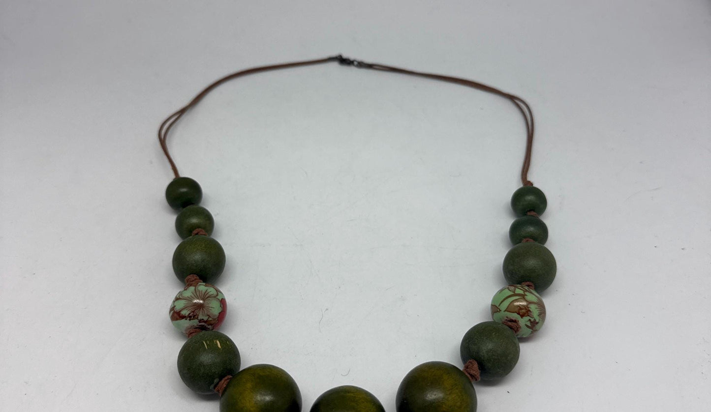Vintage Green Wooden Beaded Necklace — back view