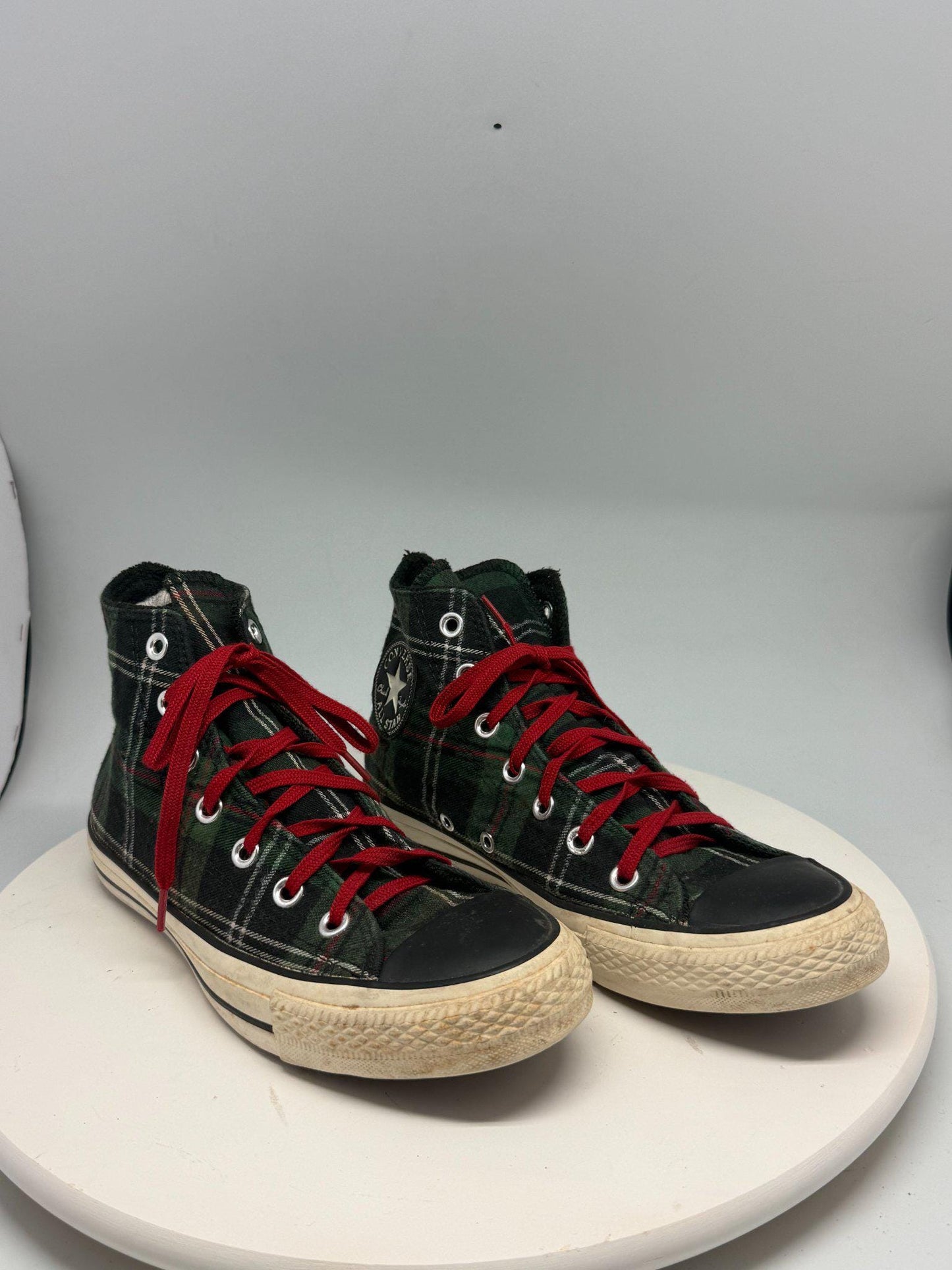 Vintage Plaid High Top Converse Sneakers — detail
