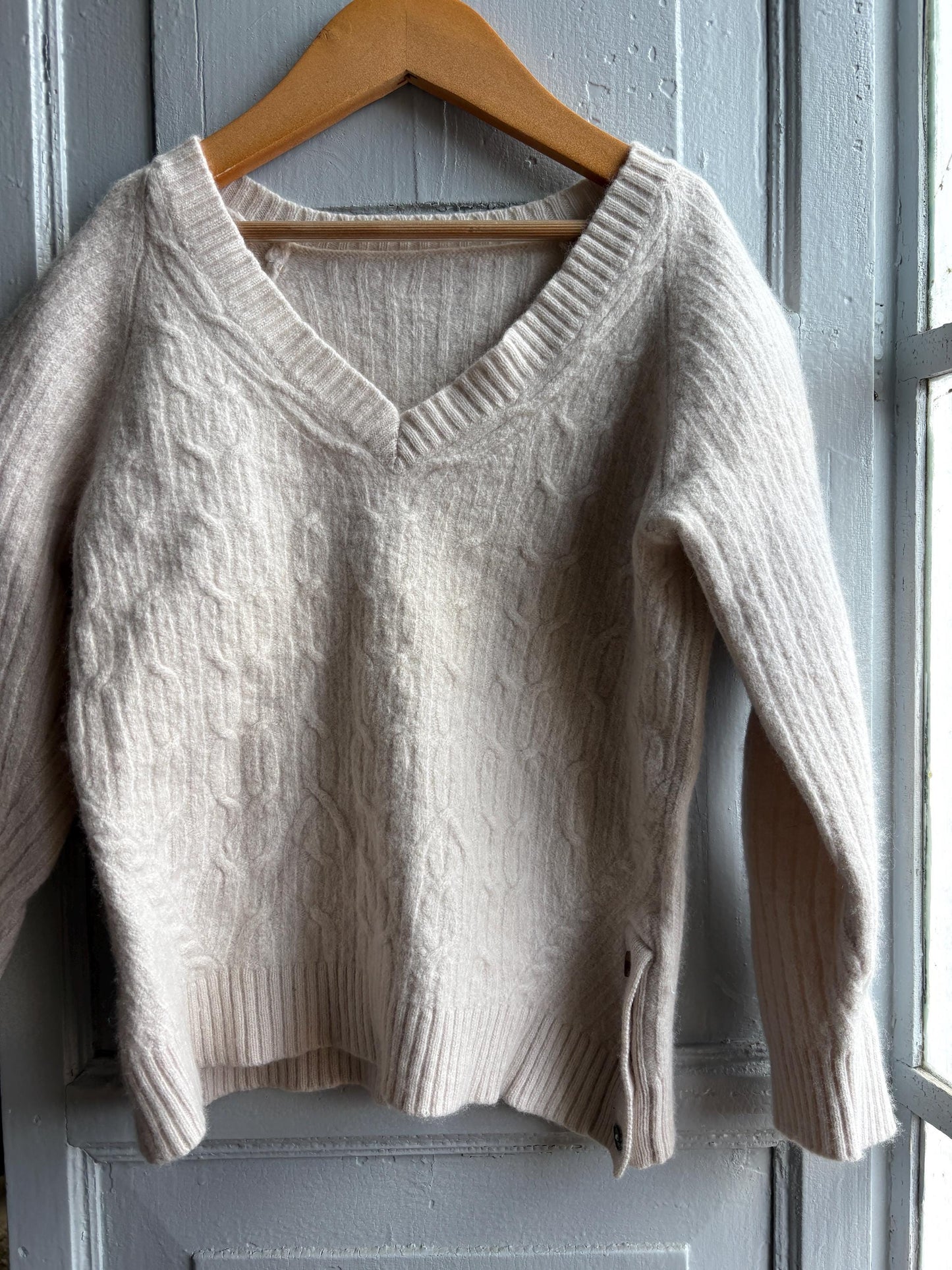Off-White Cable Knit Wool Jumper for Girls — detail