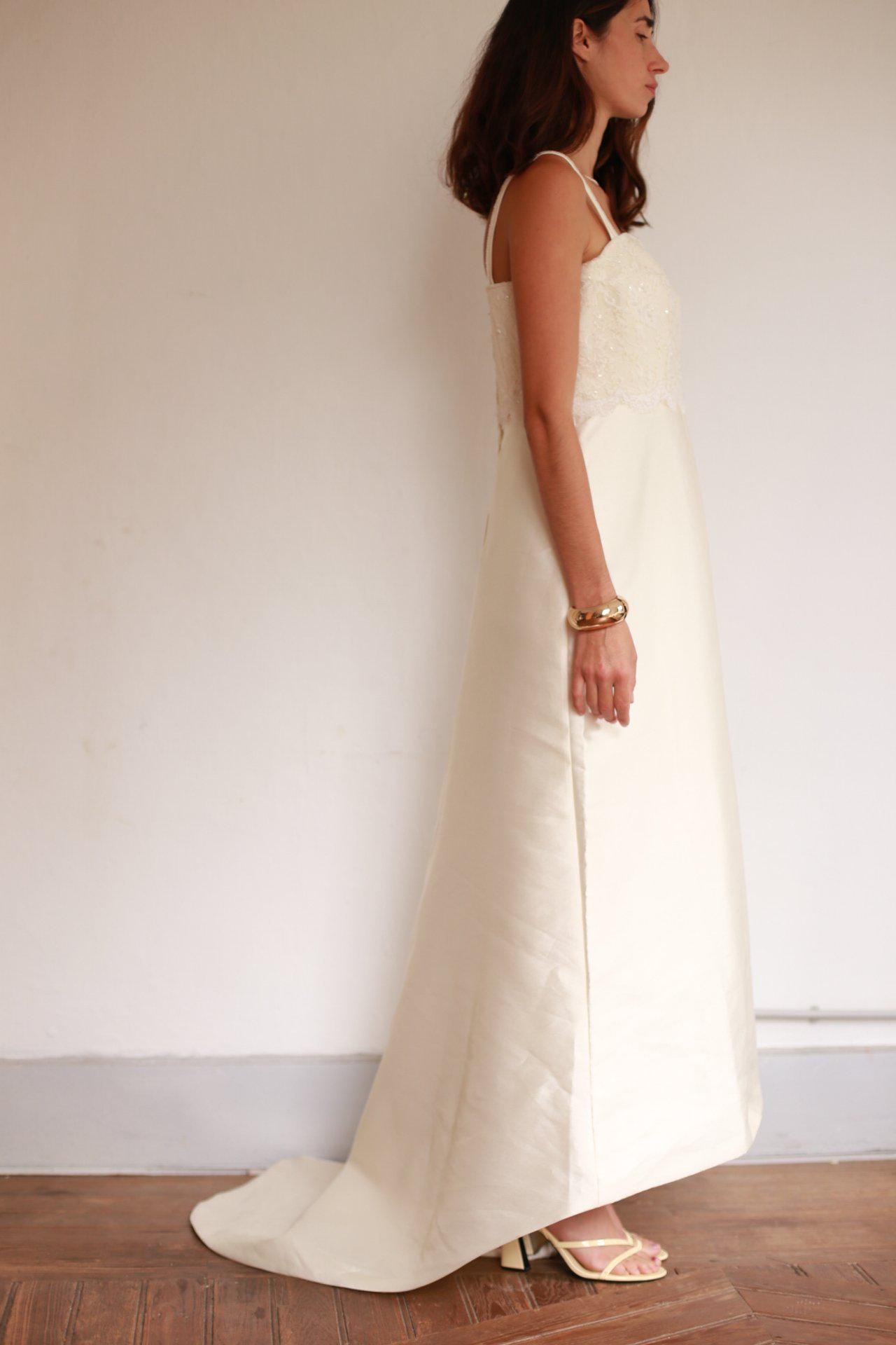 Lace Satin Vintage St. Patrick Wedding Dress — additional view 5