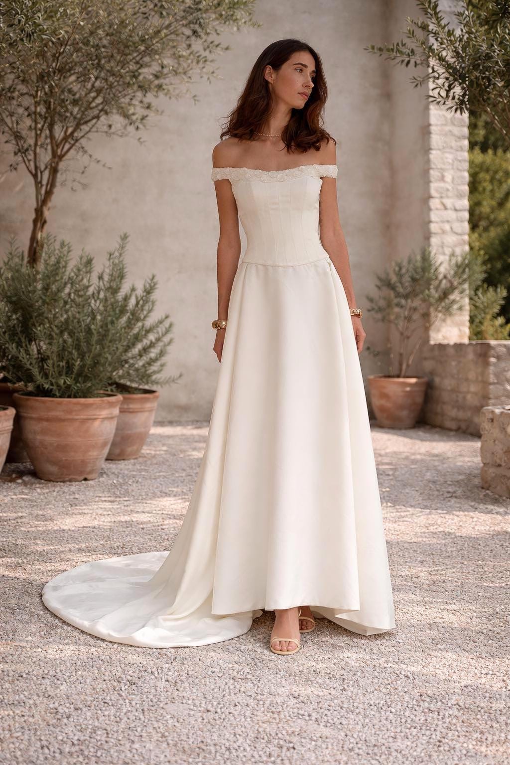 Pronovias ivory wedding dress, lace detail, a, line, old money elegance, bridal, size M