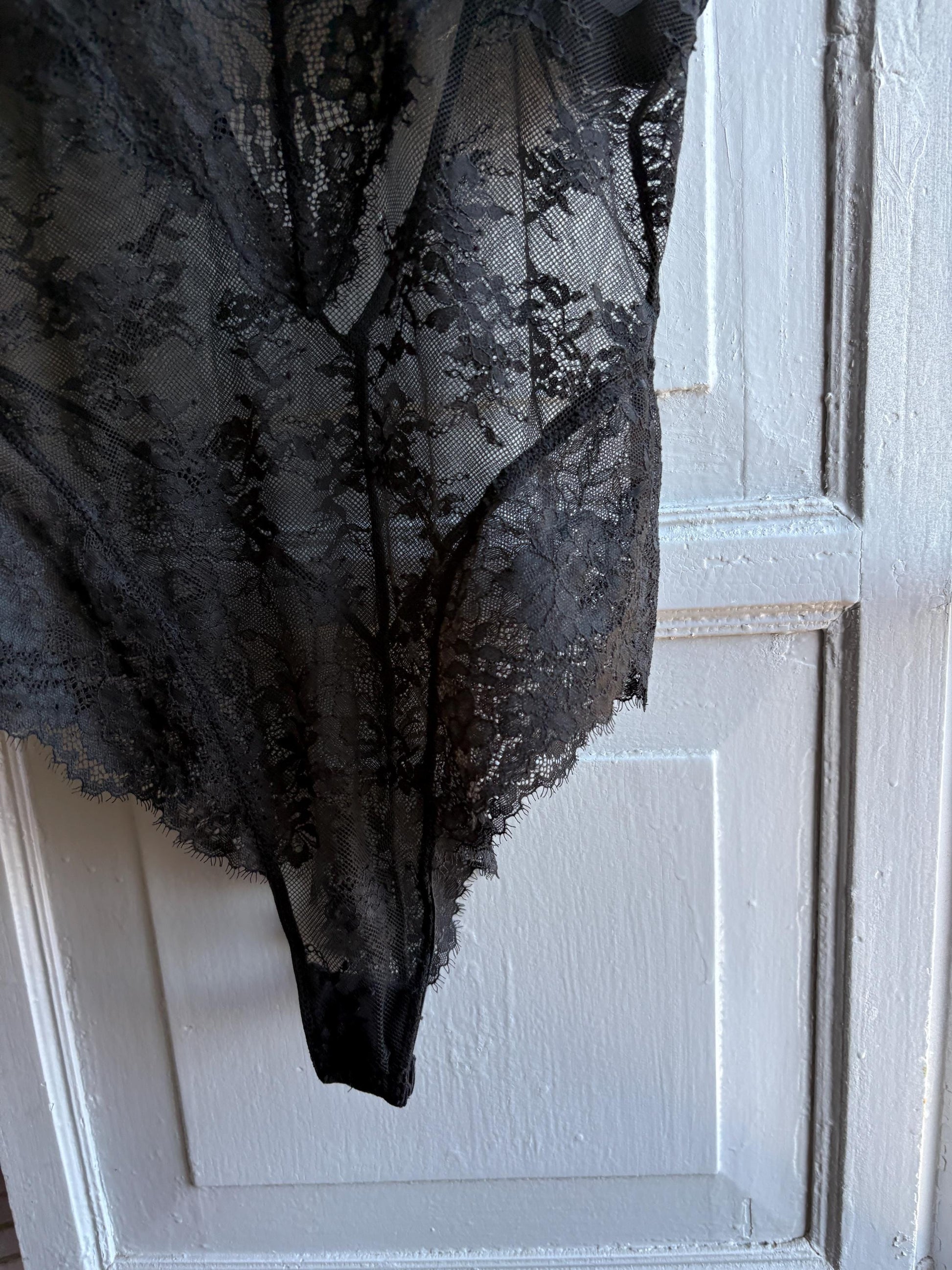 Vintage Black Lace Bodysuit with Structured Cups — detail