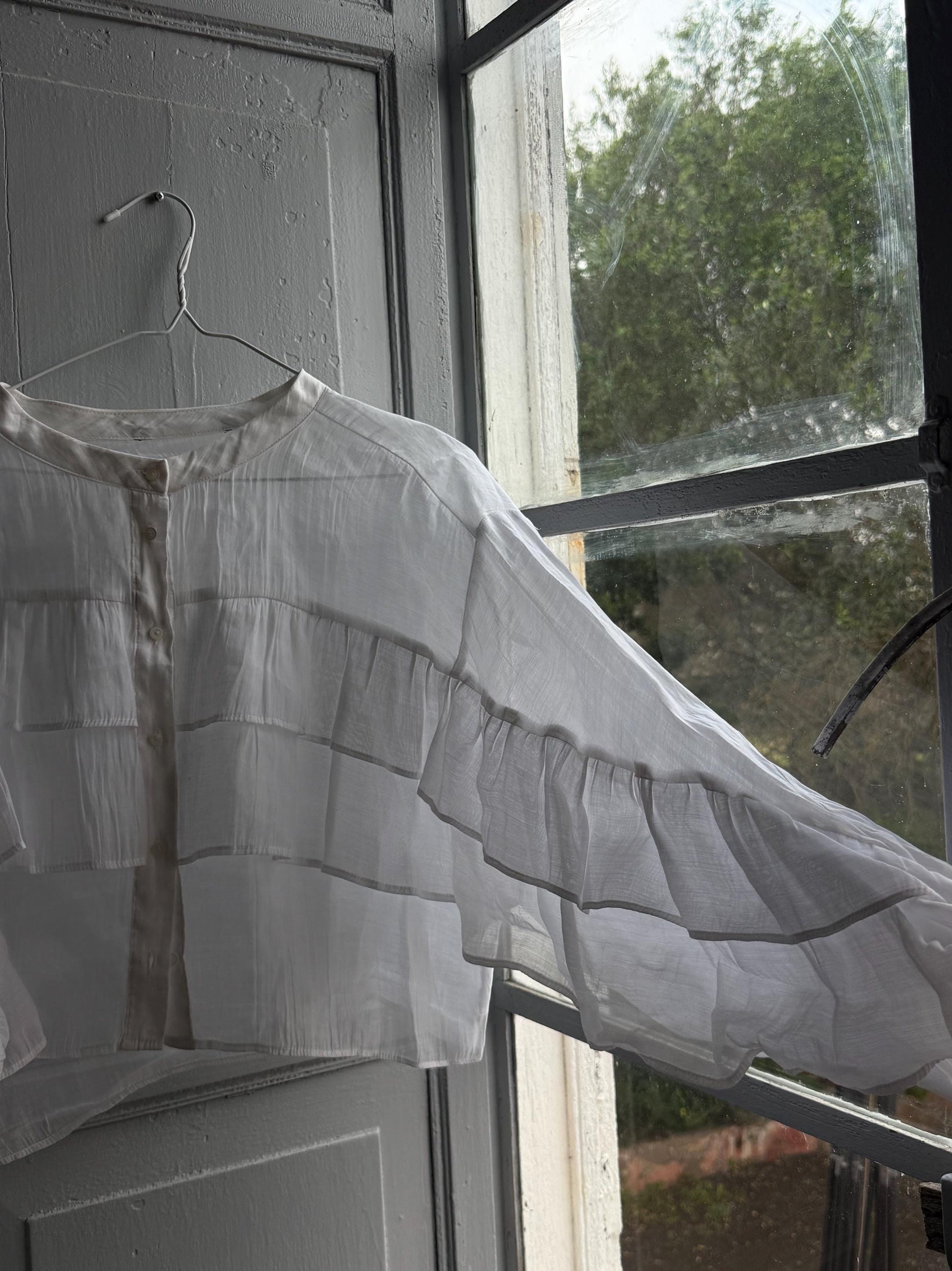 Ruffled Sleeve Cotton Cropped Blouse — additional view 6