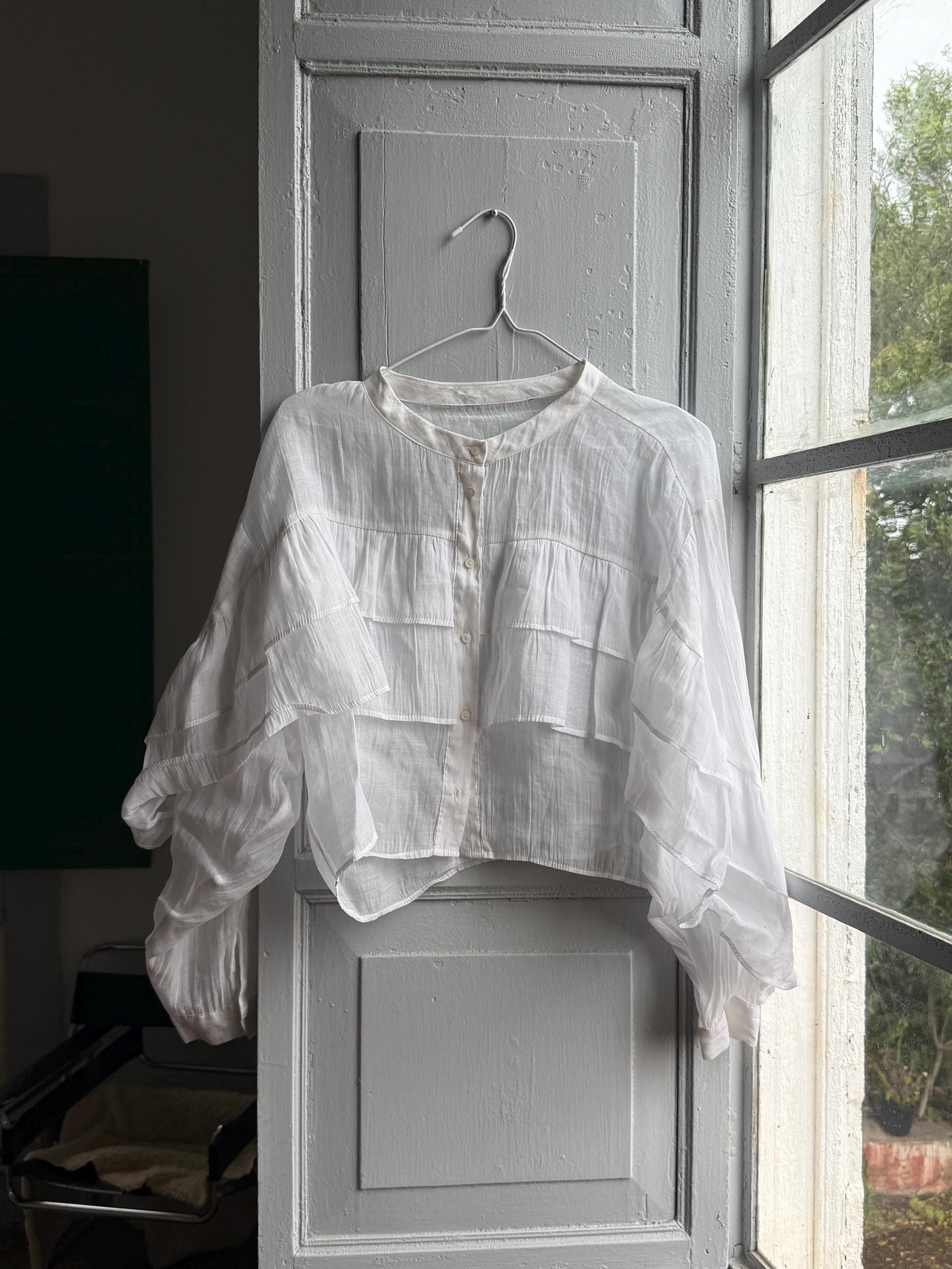 Ruffled Sleeve Cotton Cropped Blouse — additional view 9
