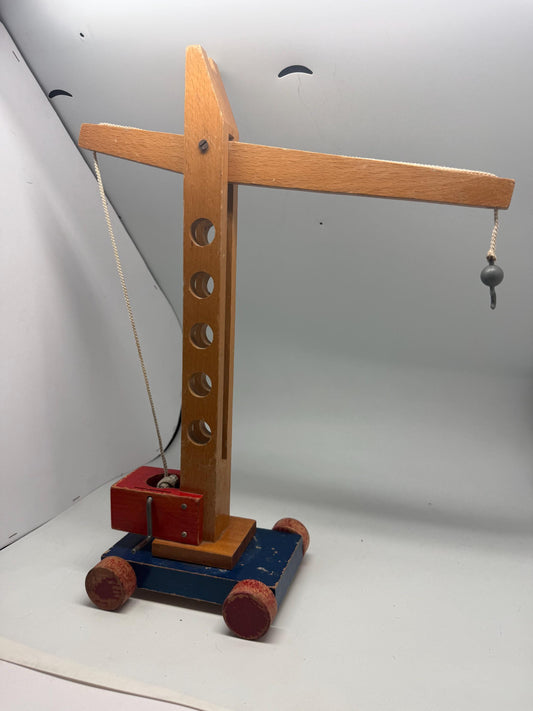 Montessori Wooden Crane Pull Toy — detail