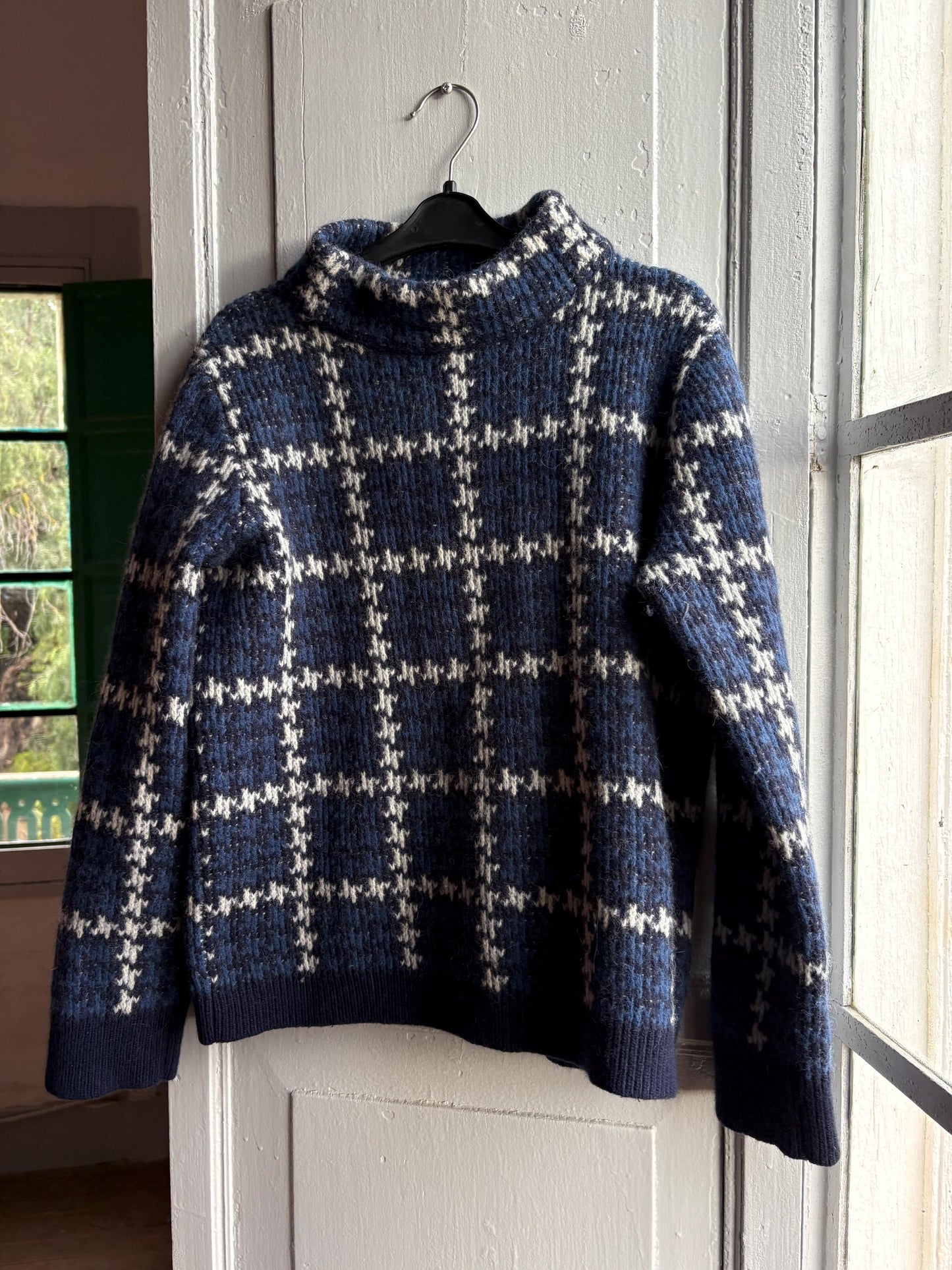 Vintage Gant Blue Checkered Wool Jumper — fabric close-up