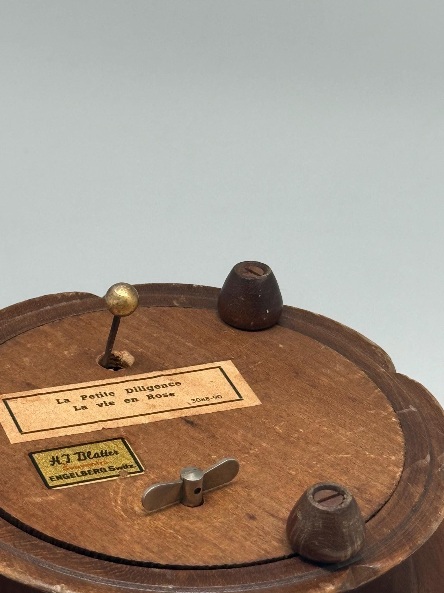 Vintage Black Forest Edelweiss Music Box Bowl — additional view 5