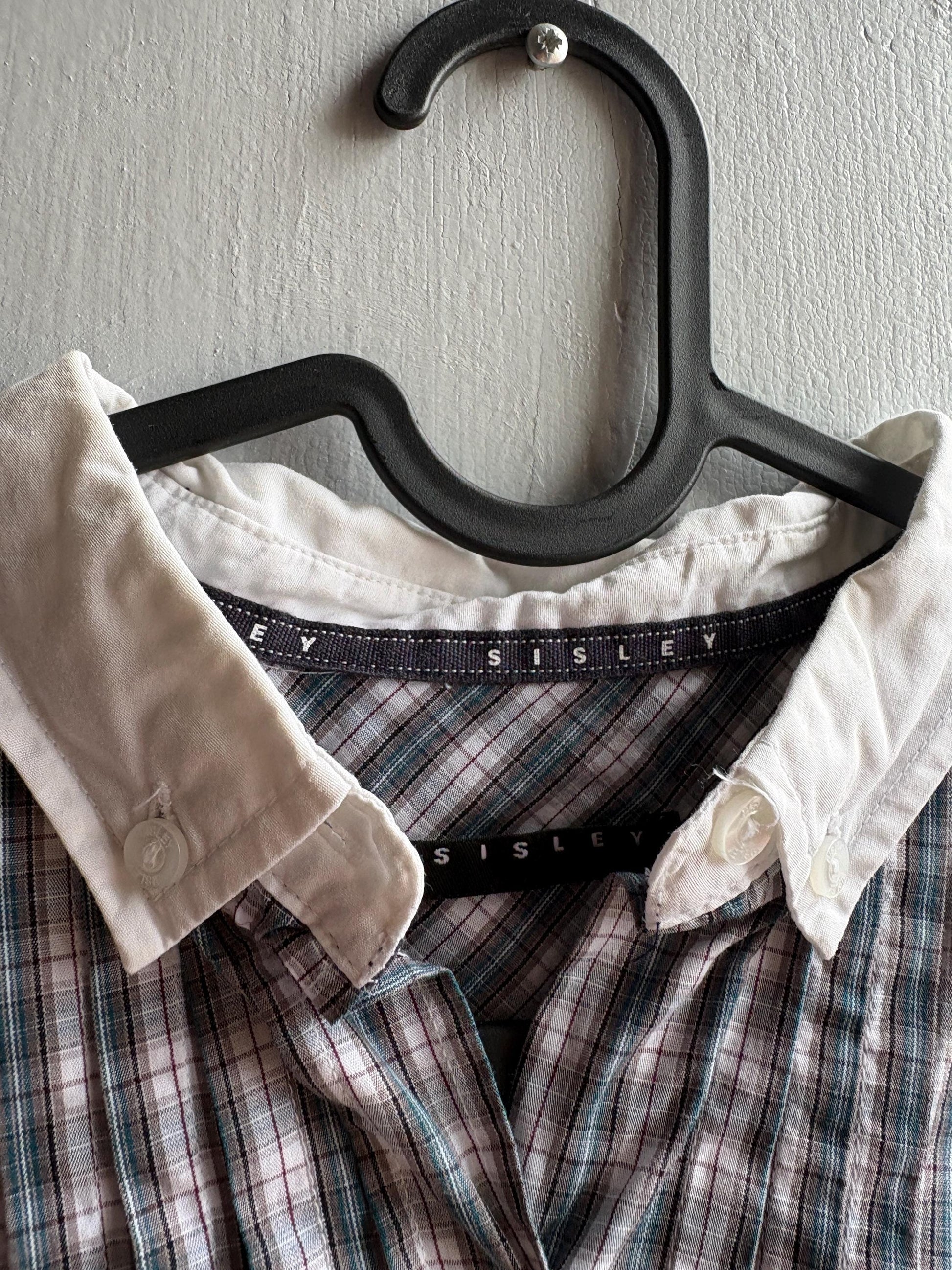 Cotton Plaid Button-Up Shirt — detail
