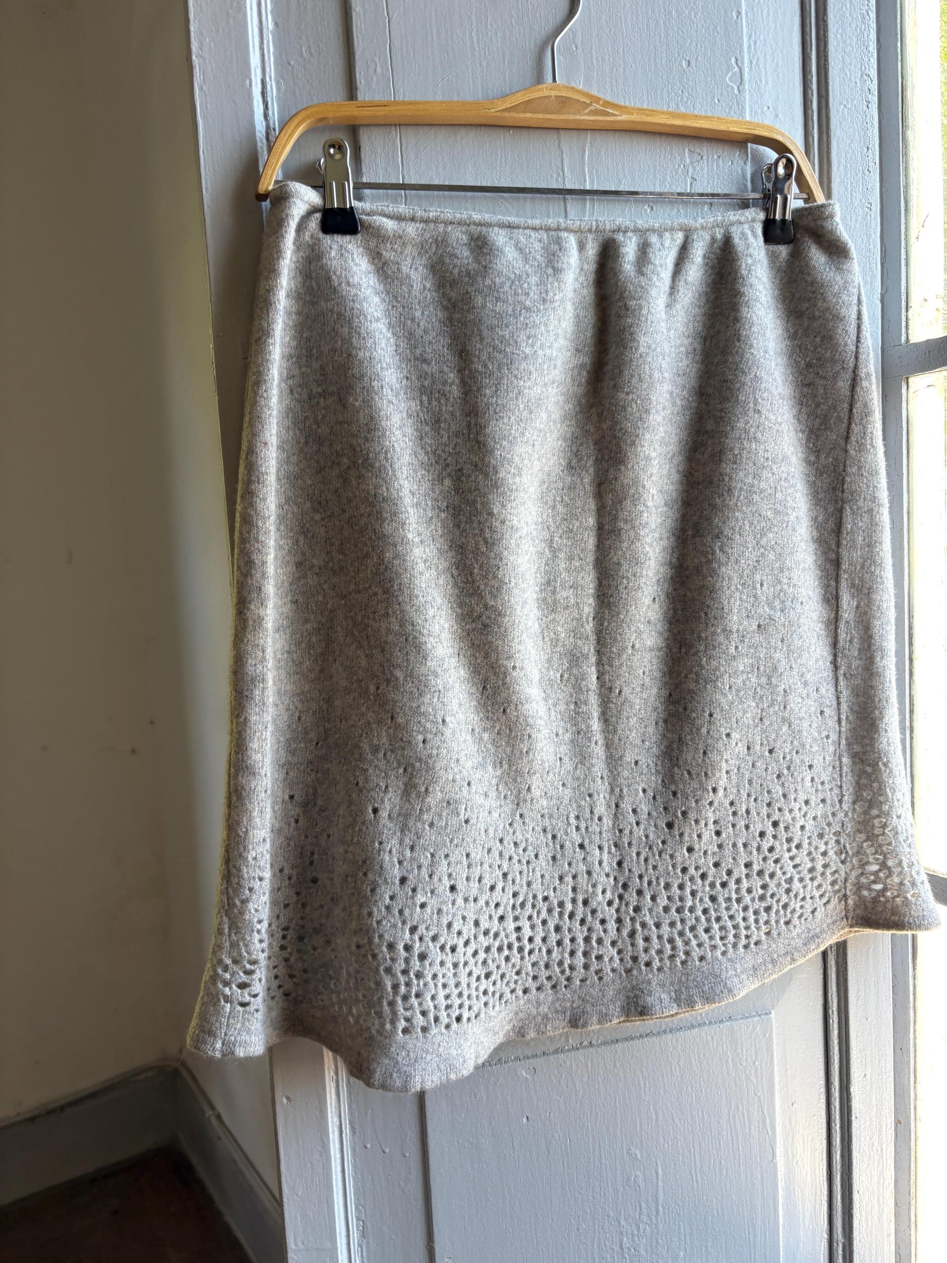 Grey Pure Wool Women's Skirt — fabric close-up
