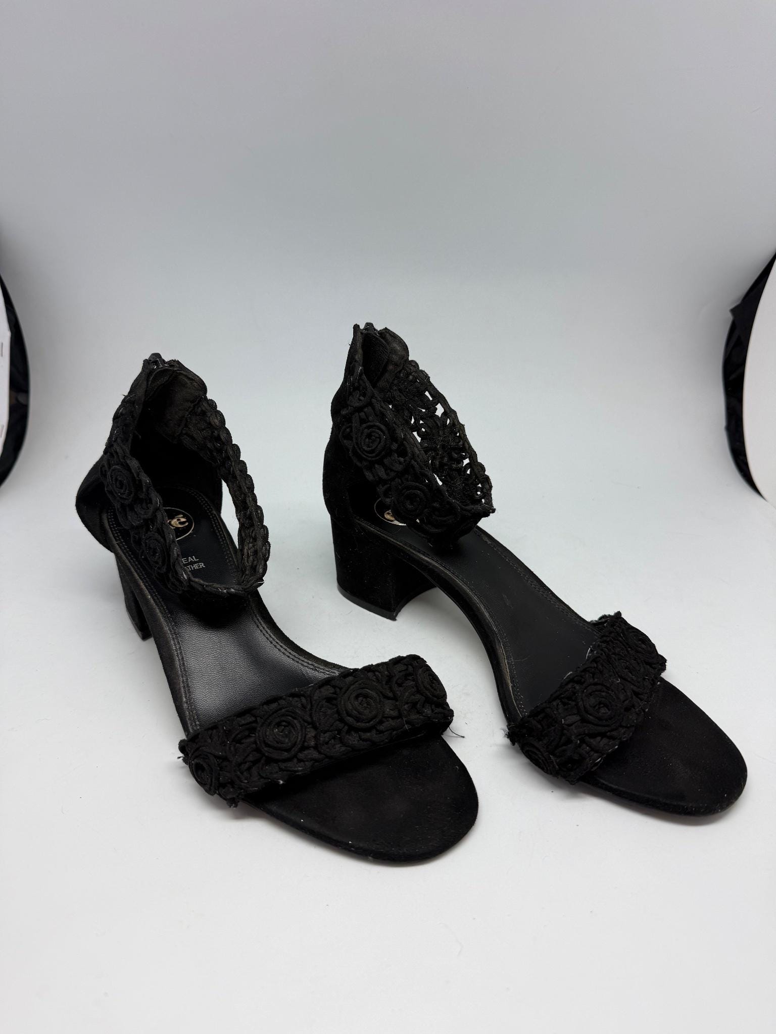 Black Heels With Floral Crochet Detail — detail