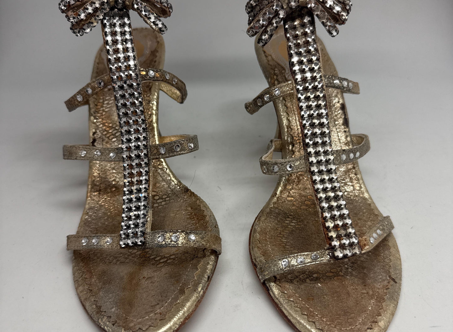 Belen Doñate Handmade Gold Leather Heels — detail