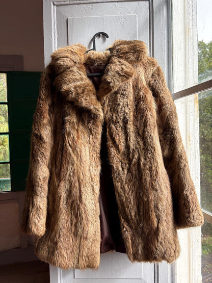 Chic 60s Vintage Genuine Fur Coat — detail