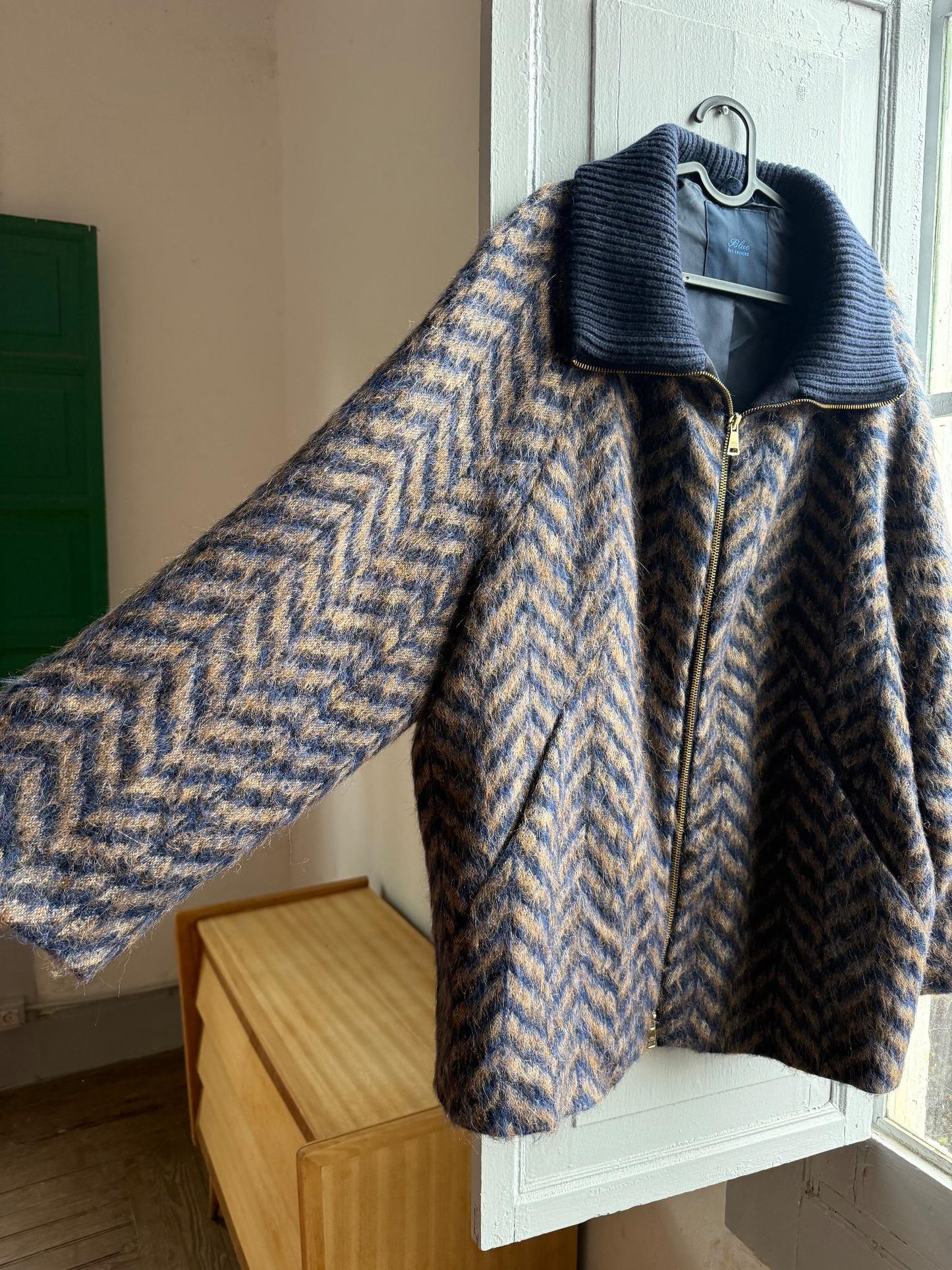Blue Les Copains blue wool winter coat, made in Italy, ribbed collar, vintage style, casual wear