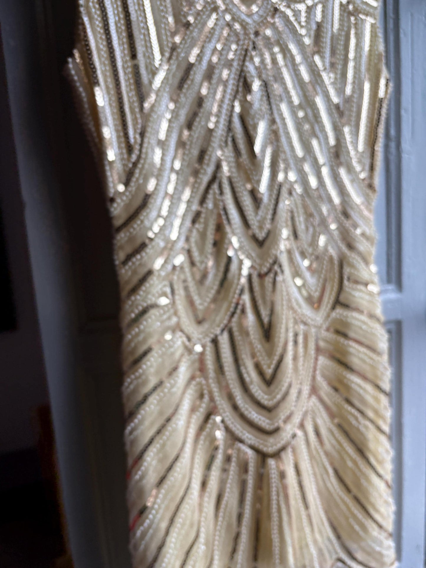 Cream white 20s inspired sequin dress, Art Deco style with fringe hem, cocktail party sparkly dress, New years eve outfit, size M