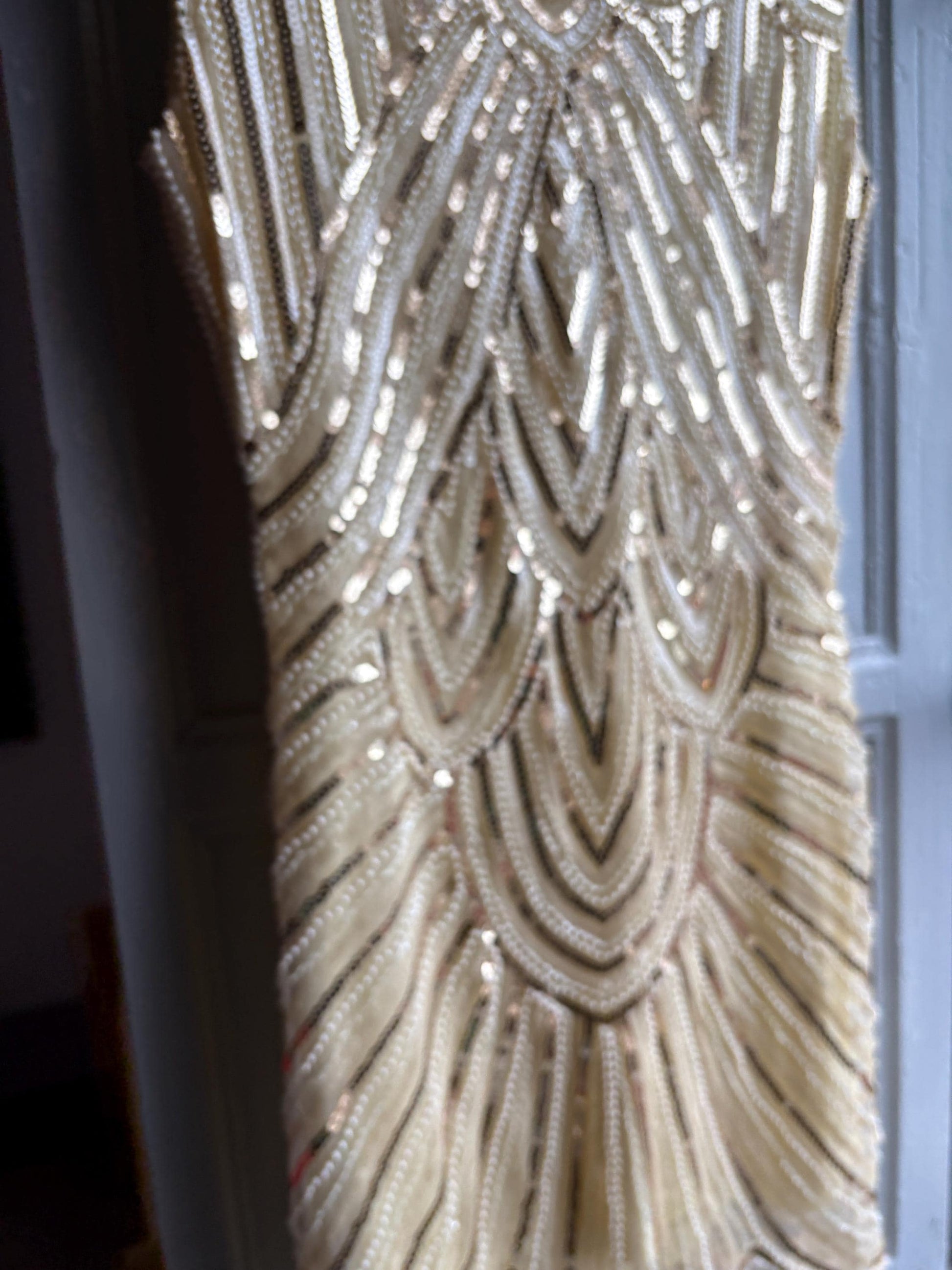 Cream white 20s inspired sequin dress, Art Deco style with fringe hem, cocktail party sparkly dress, New years eve outfit, size M