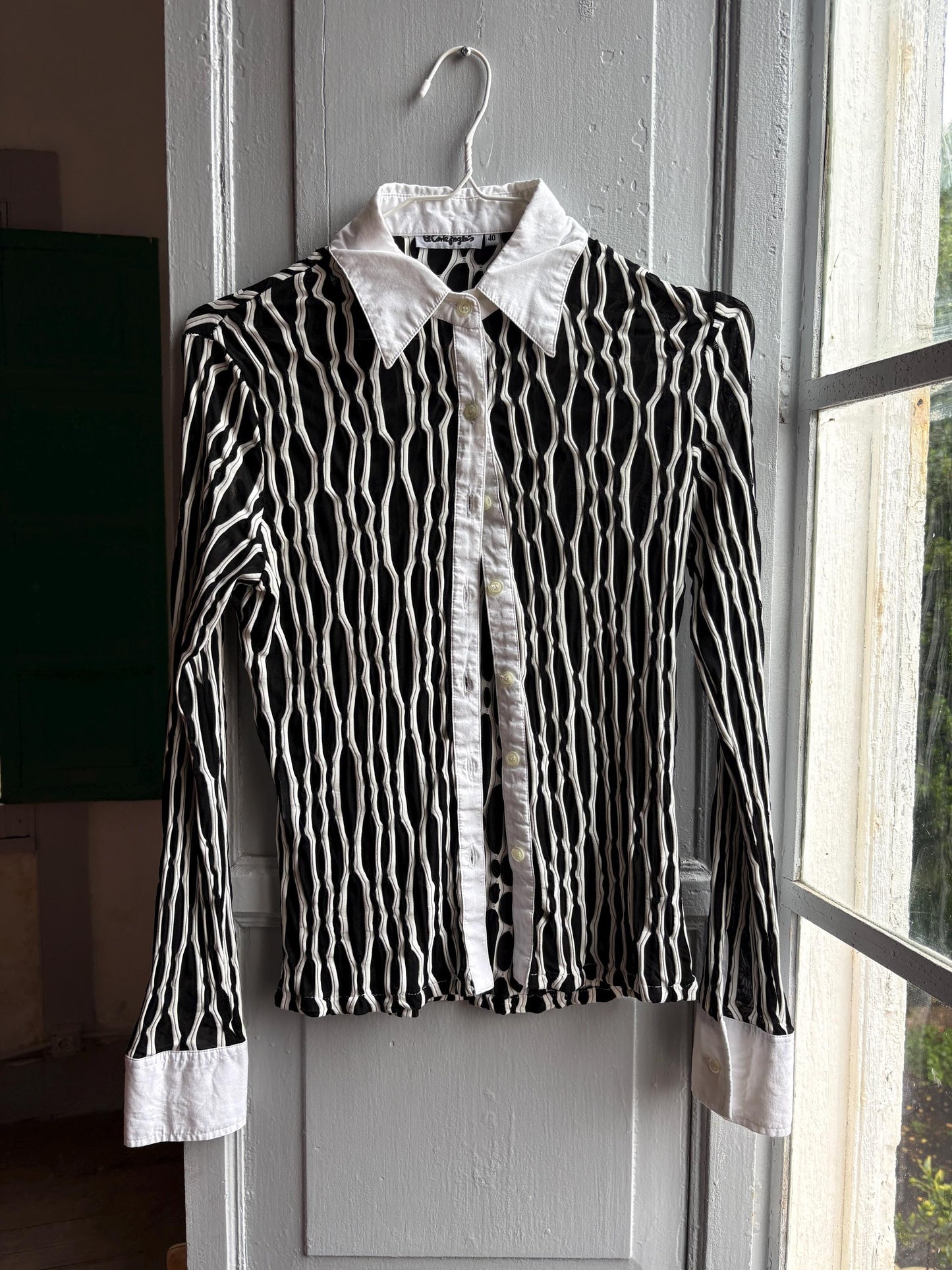 Vintage Black and White Y2K Button-Up Blouse — additional view 5