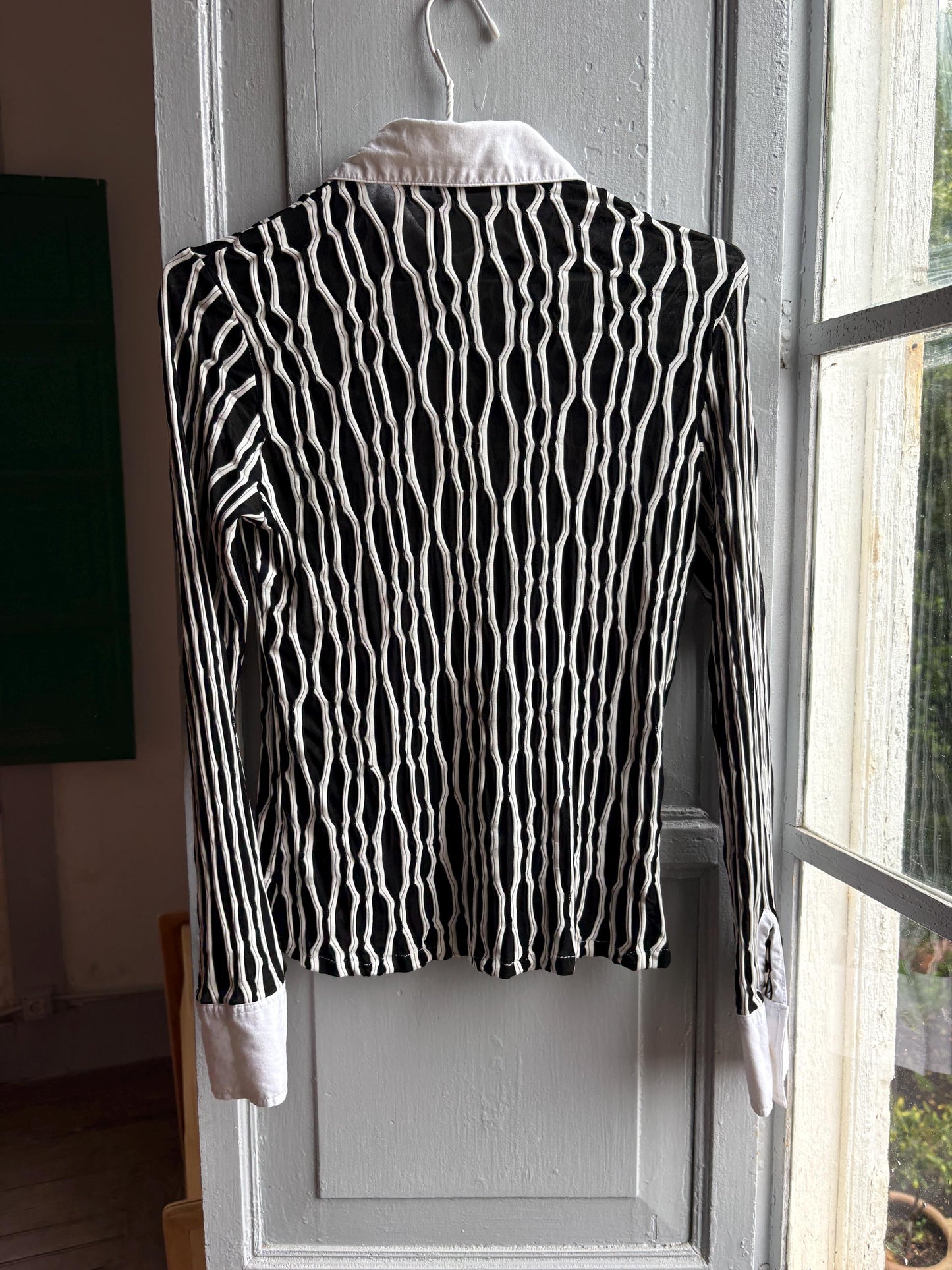 Vintage Black and White Y2K Button-Up Blouse — additional view 9